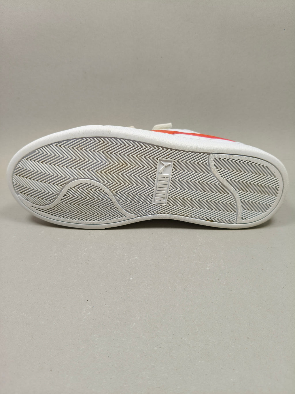 Puma Shuffle . Size : EUR  35 | Premium