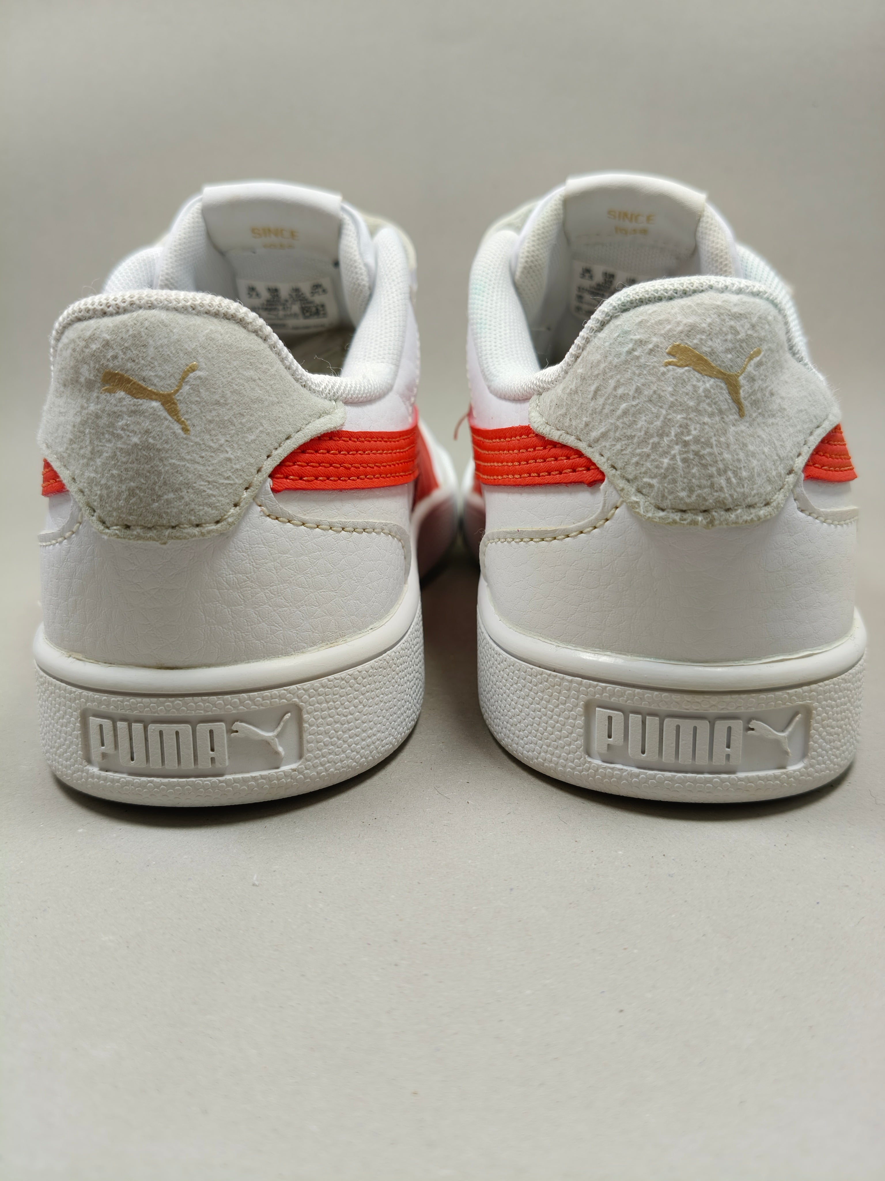 Puma Shuffle . Size : EUR  35 | Premium