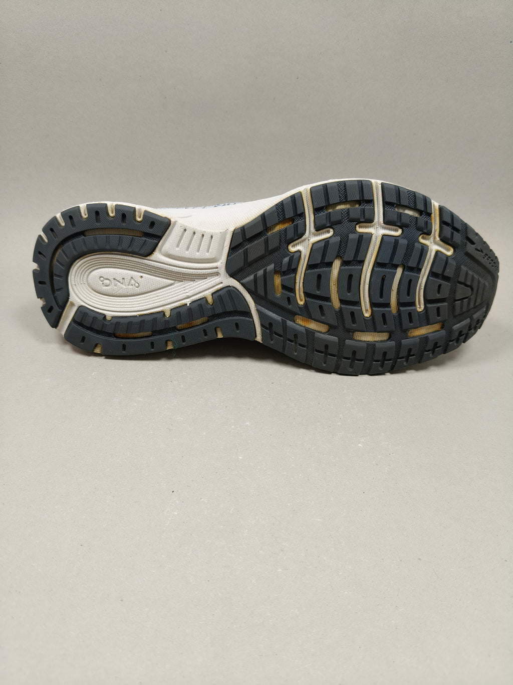 Brooks Revel 3 . Size : EUR  37 | Premium