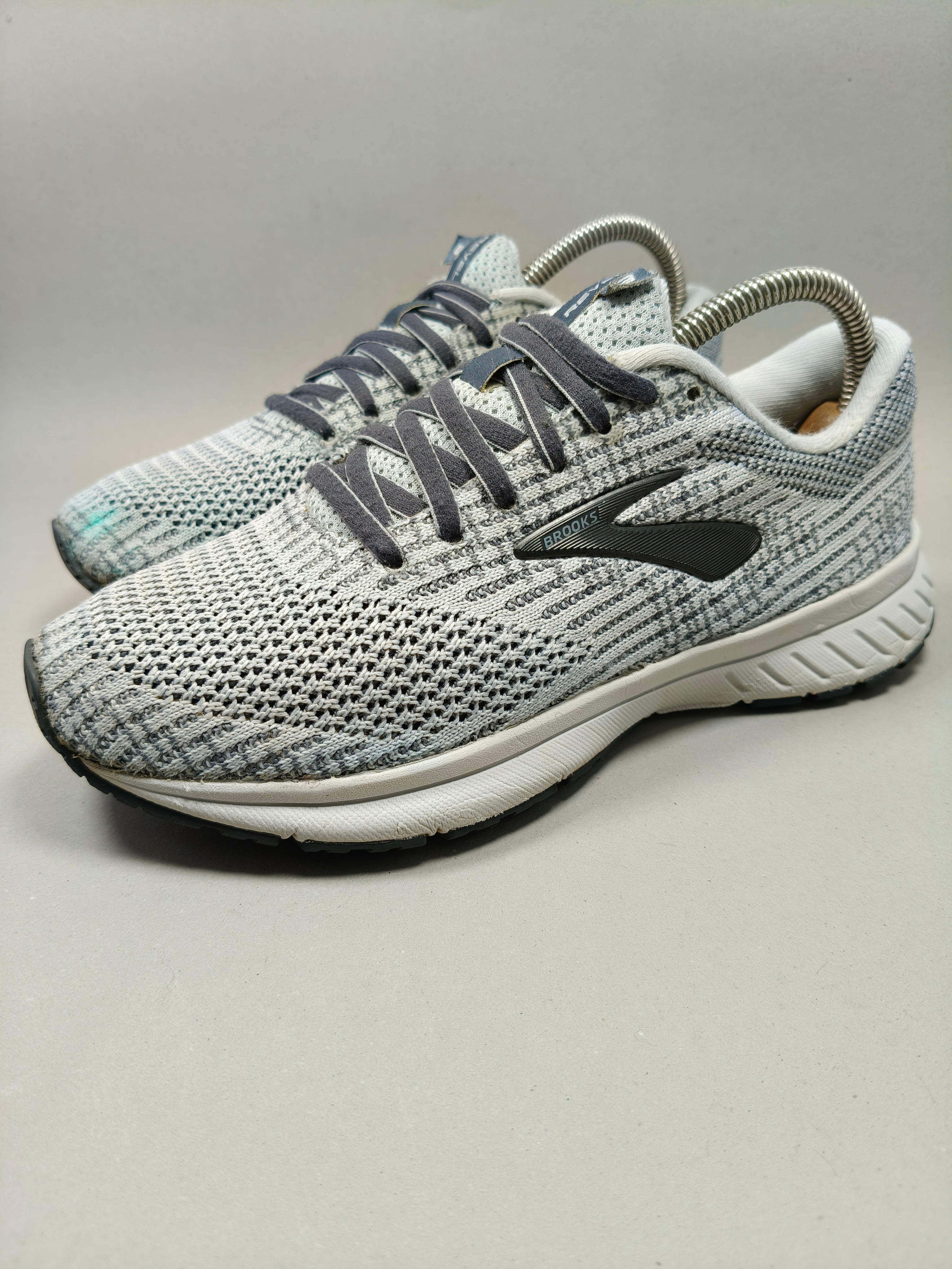 Brooks Revel 3 . Size : EUR  37 | Premium