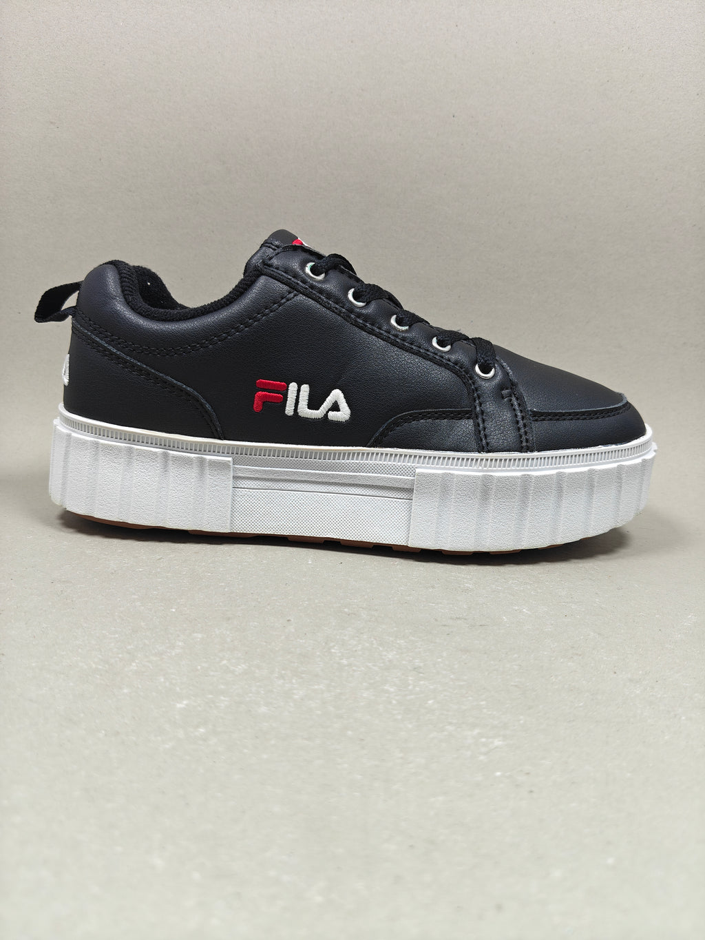 Fila Sand Blast . Size : EUR  36 | Premium