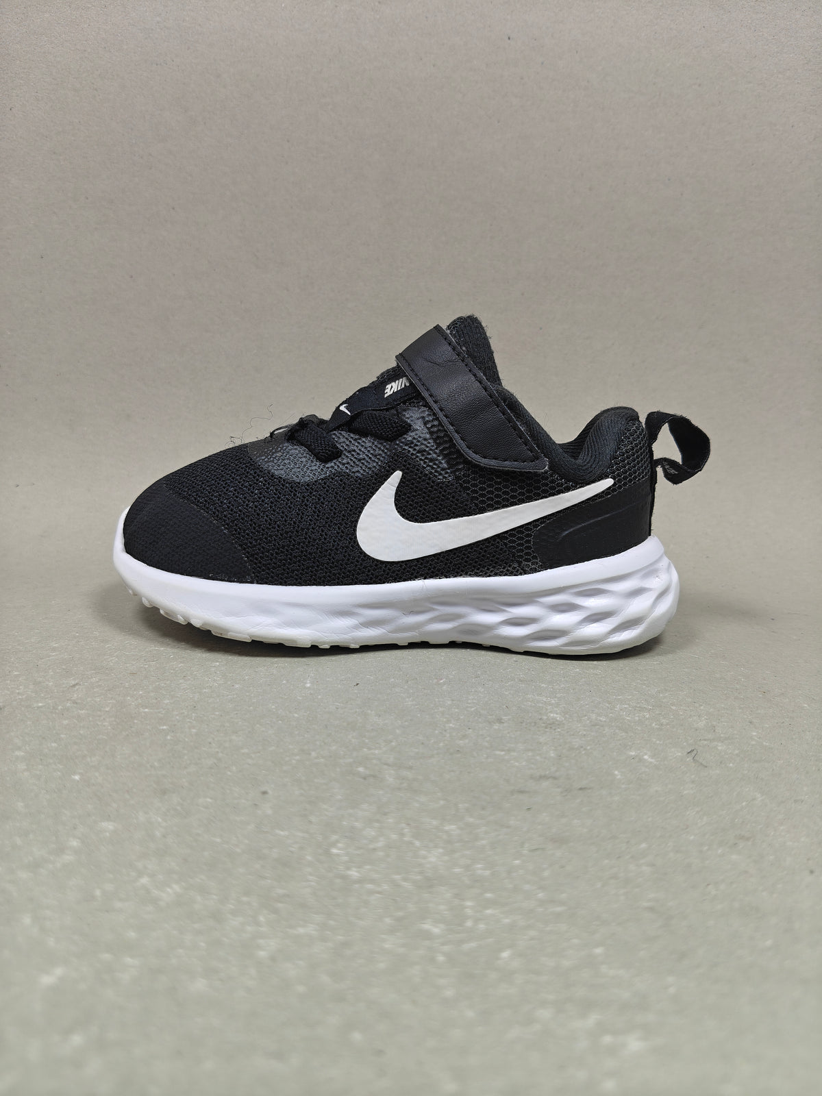 Nike Revolution . Size : EUR  22 | Premium
