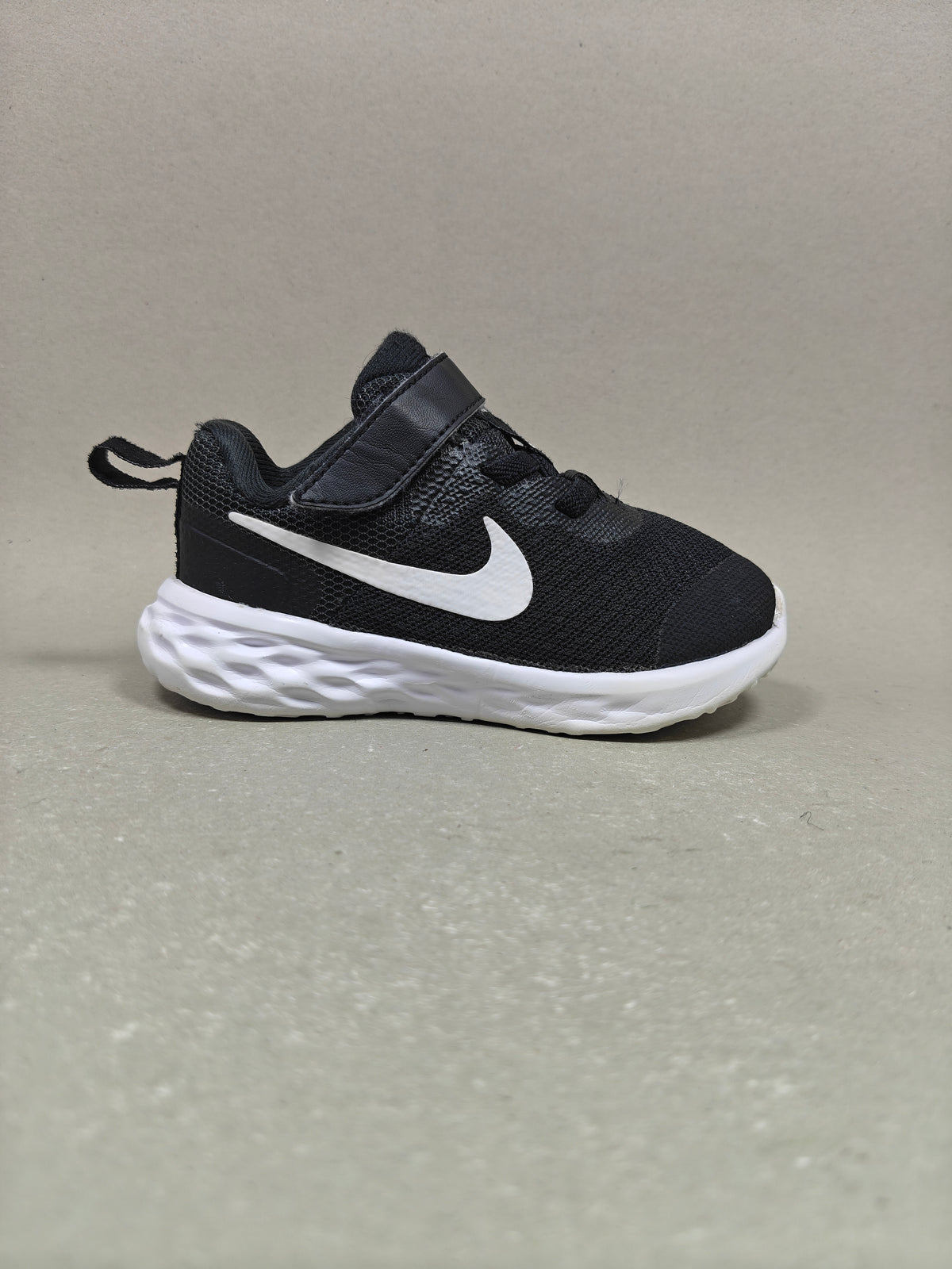 Nike Revolution . Size : EUR  22 | Premium