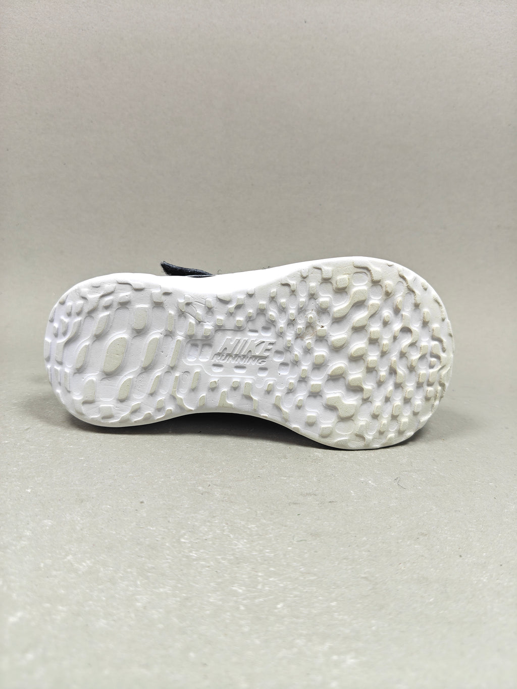 Nike Revolution . Size : EUR  22 | Premium