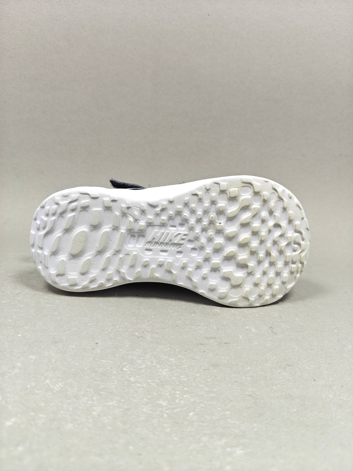 Nike Revolution . Size : EUR  22 | Premium