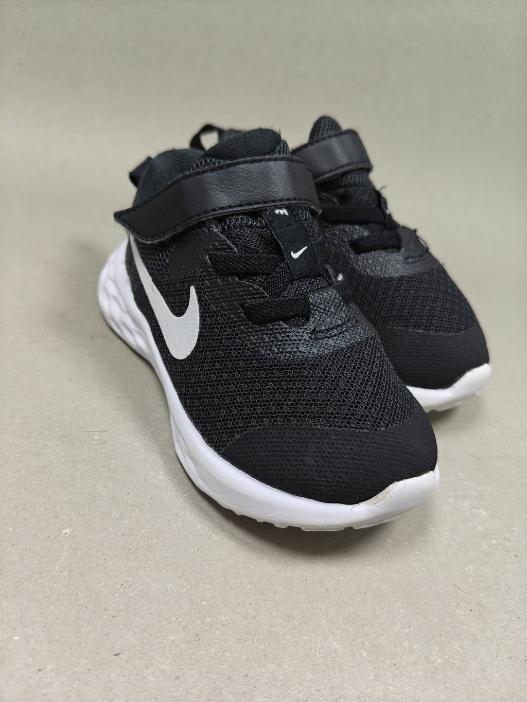 Nike Revolution . Size : EUR  22 | Premium