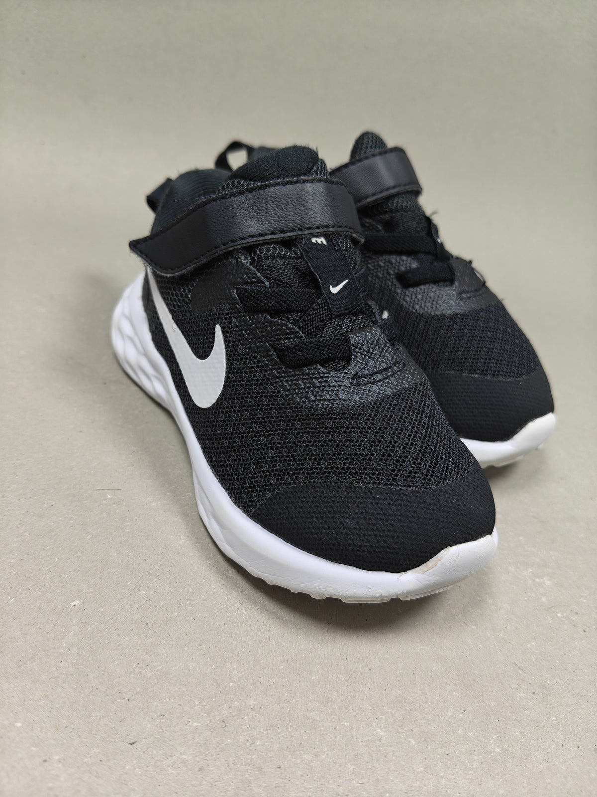 Nike Revolution . Size : EUR  22 | Premium