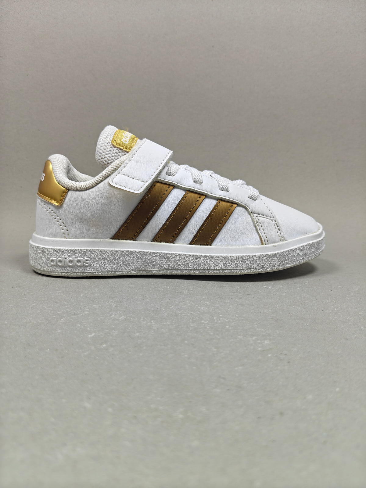 Adidas Grand Court . Size : EUR  30 | Premium