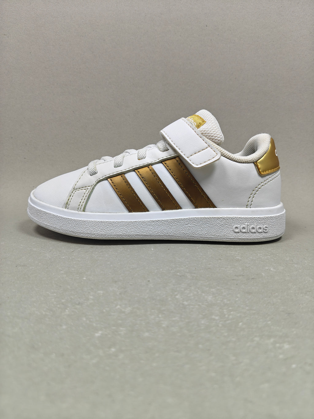 Adidas Grand Court . Size : EUR  30 | Premium
