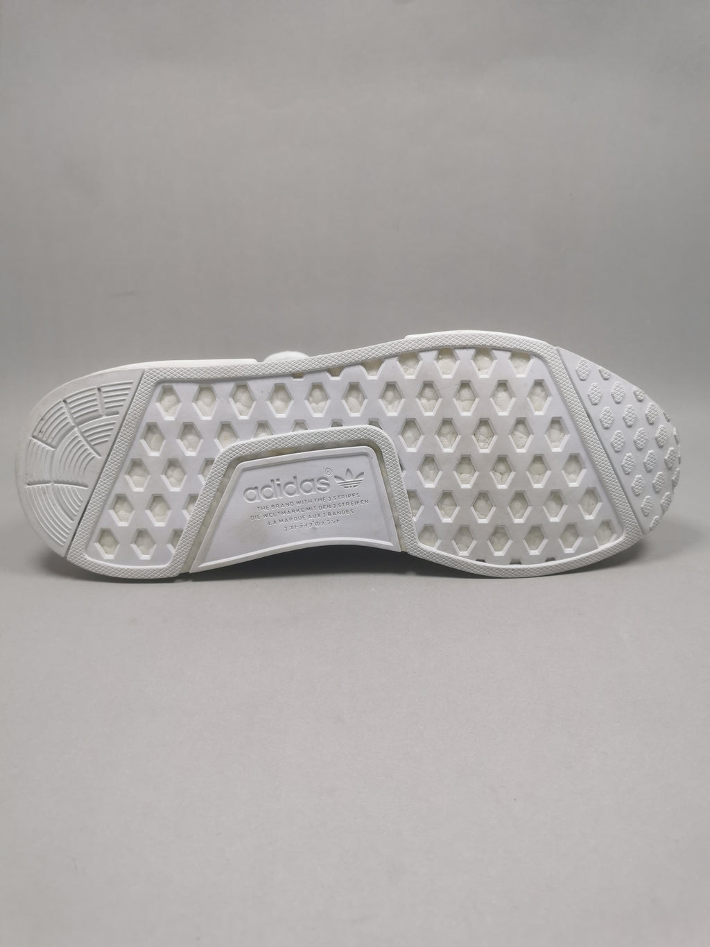 Adidas NMD R1  . Size :  EUR 45 | Premium