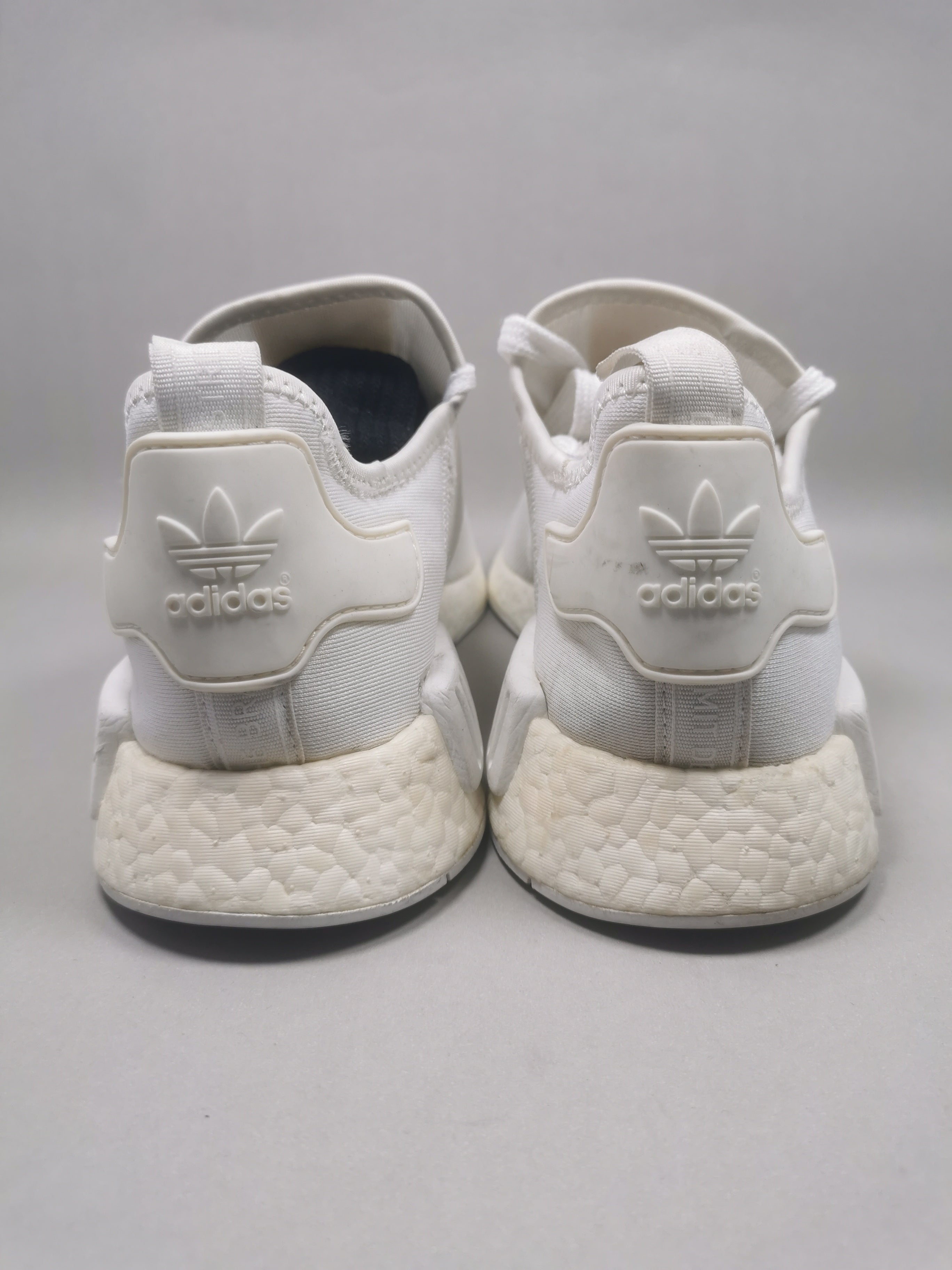 Adidas NMD R1  . Size :  EUR 45 | Premium