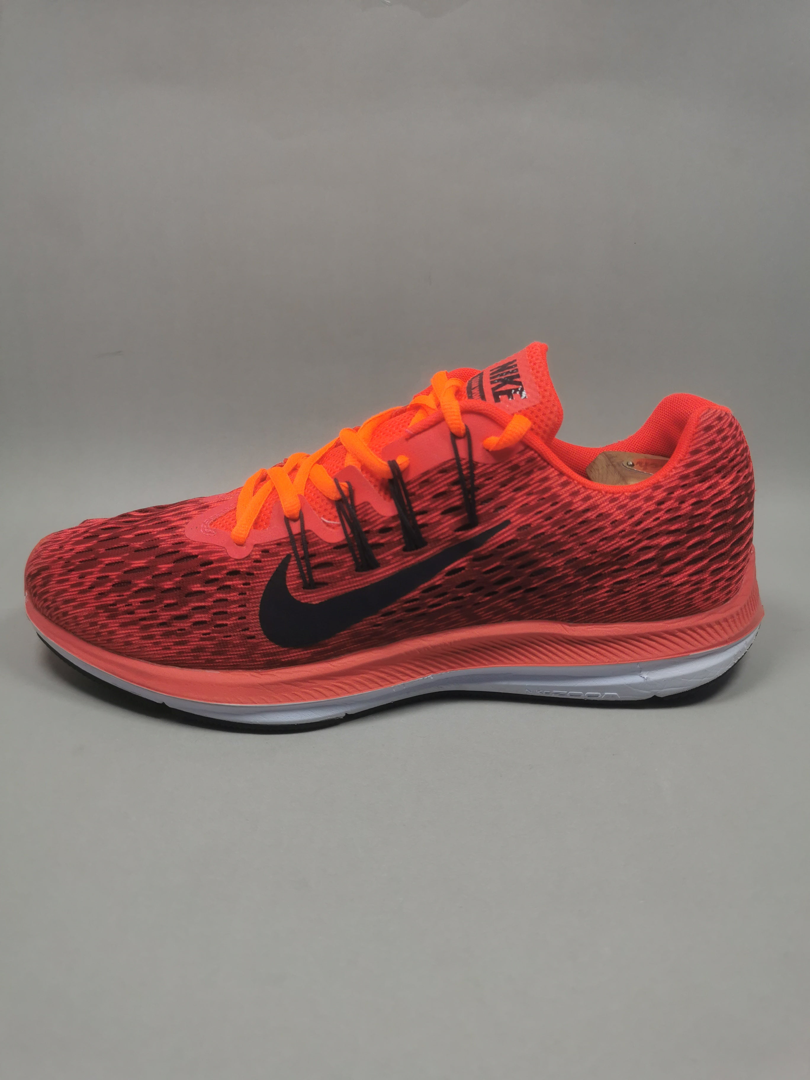 Nike Zoom Winflo 5 . Size : EUR  45 | Premium