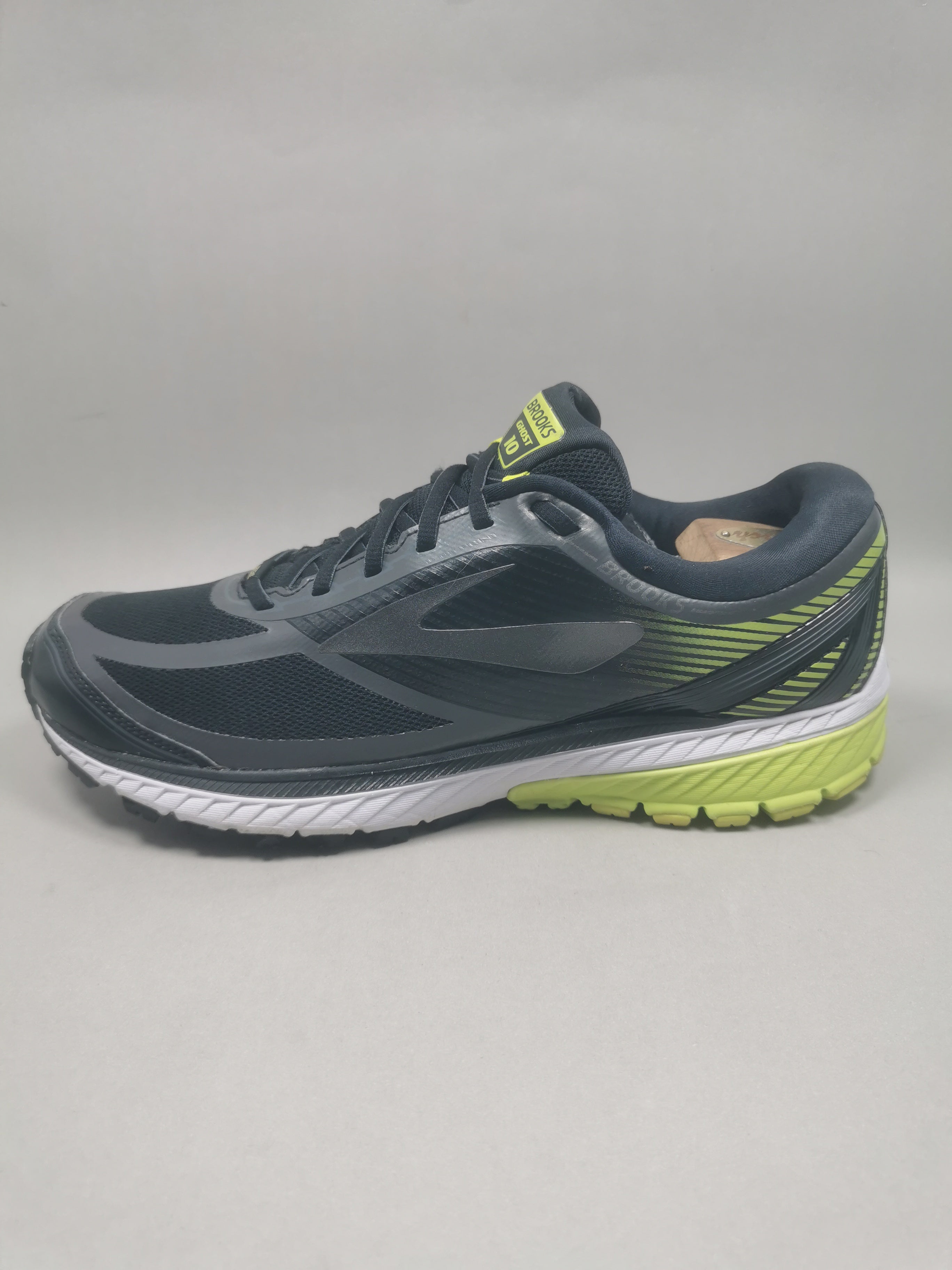 Brooks Ghost 10 . Size : EUR  44.5 | Premium