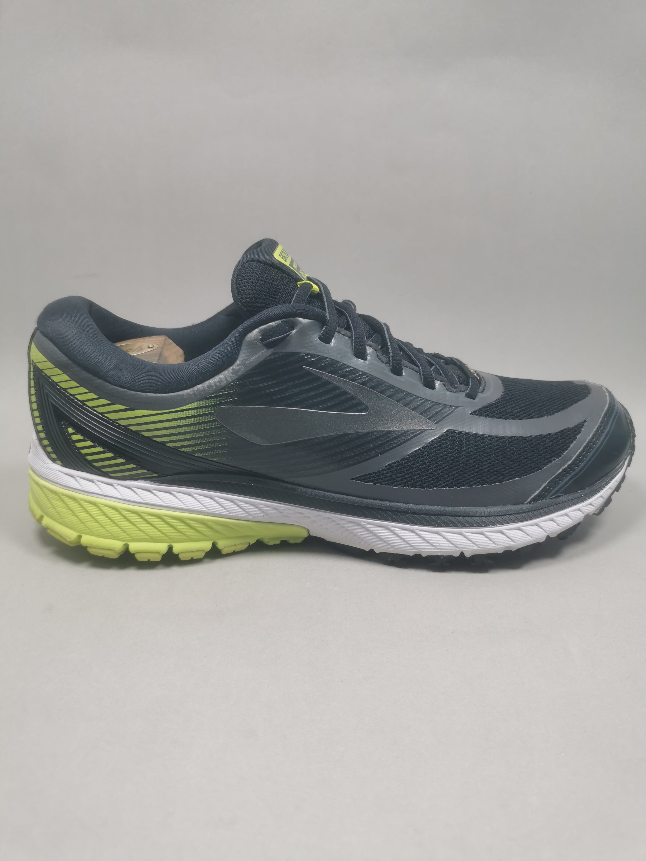 Brooks Ghost 10 . Size : EUR  44.5 | Premium