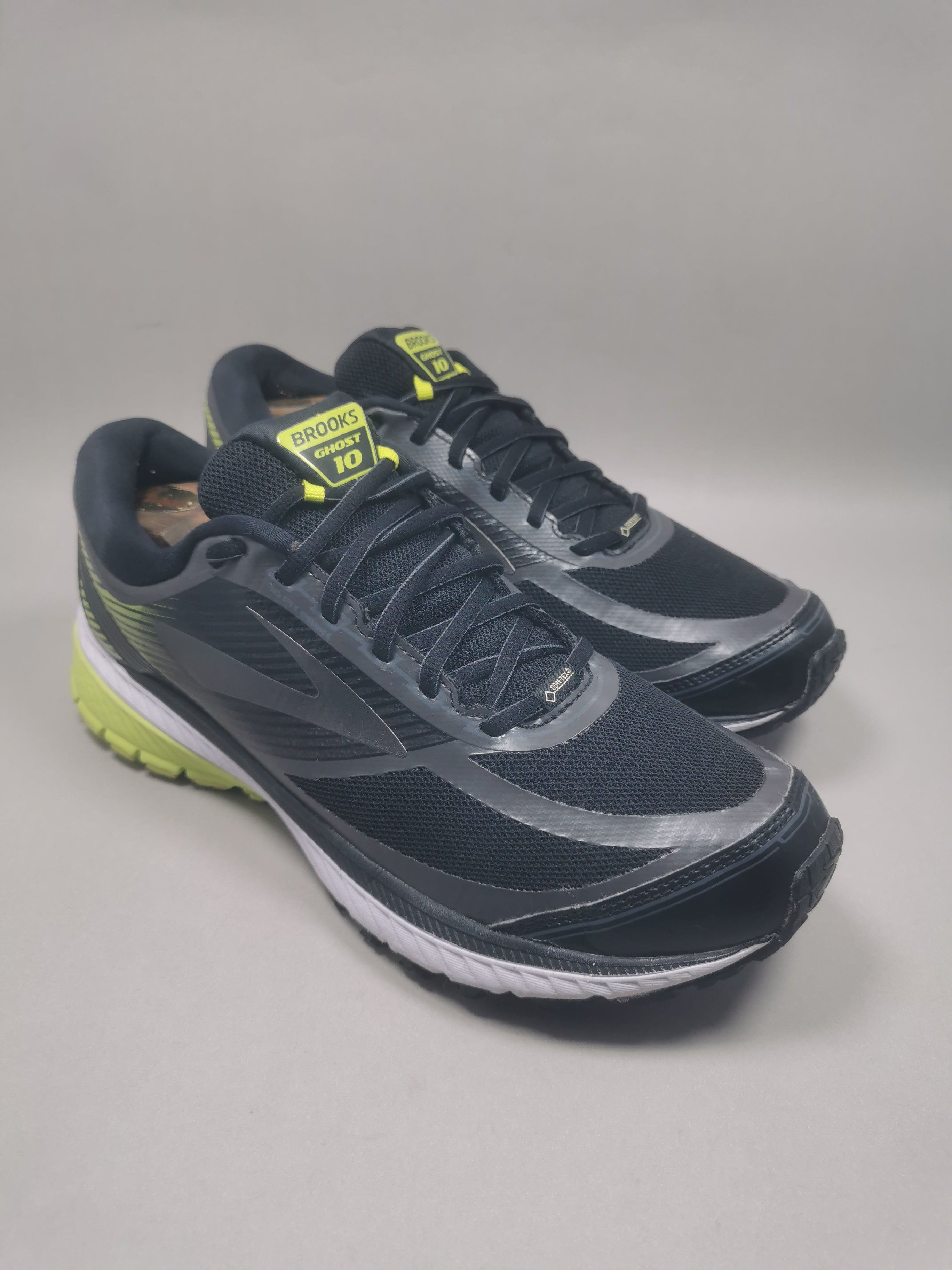 Brooks Ghost 10 . Size : EUR  44.5 | Premium