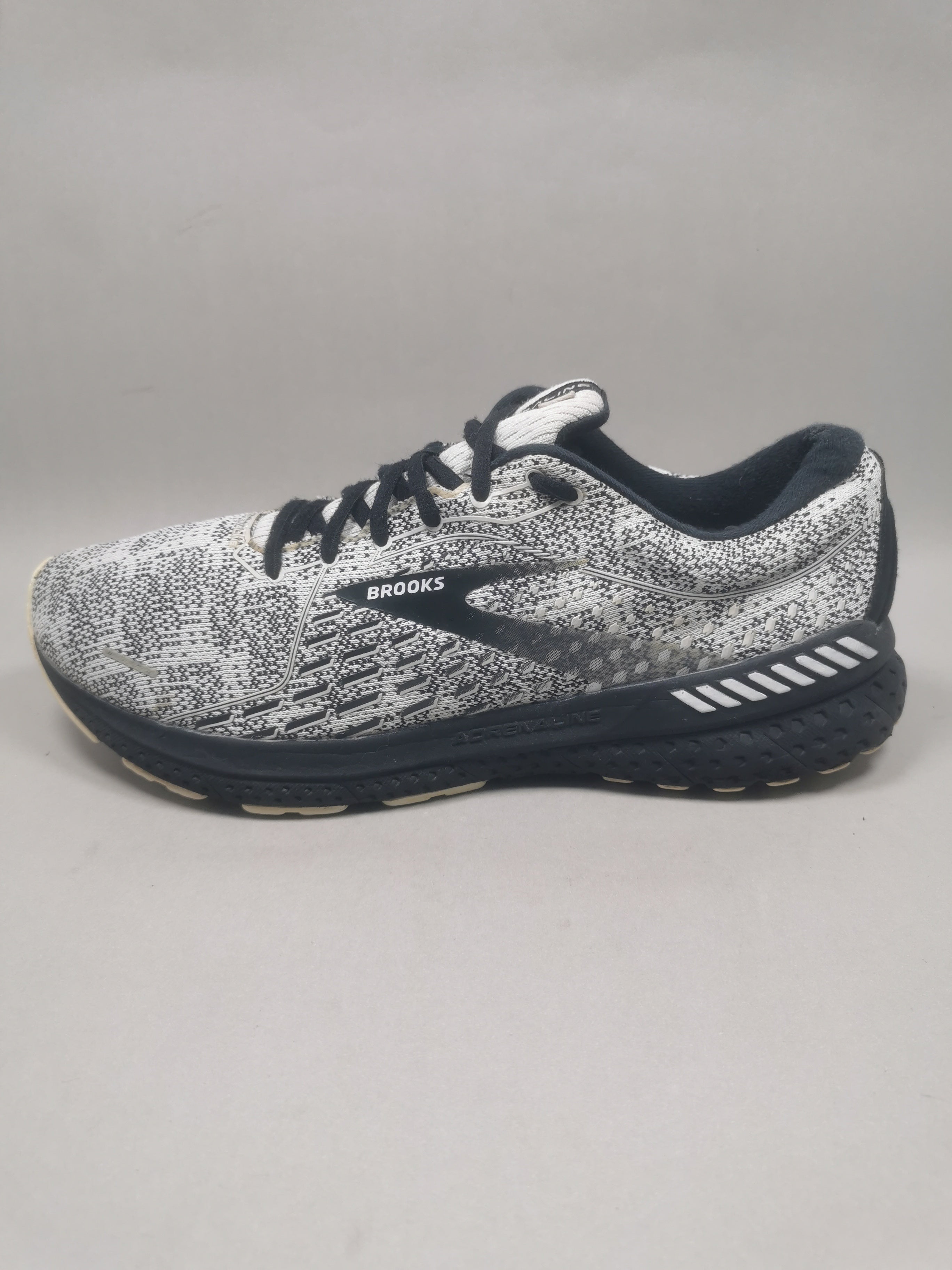 Brooks Adrenaline Gts 21 . Size : 46 | Cond : Excellent