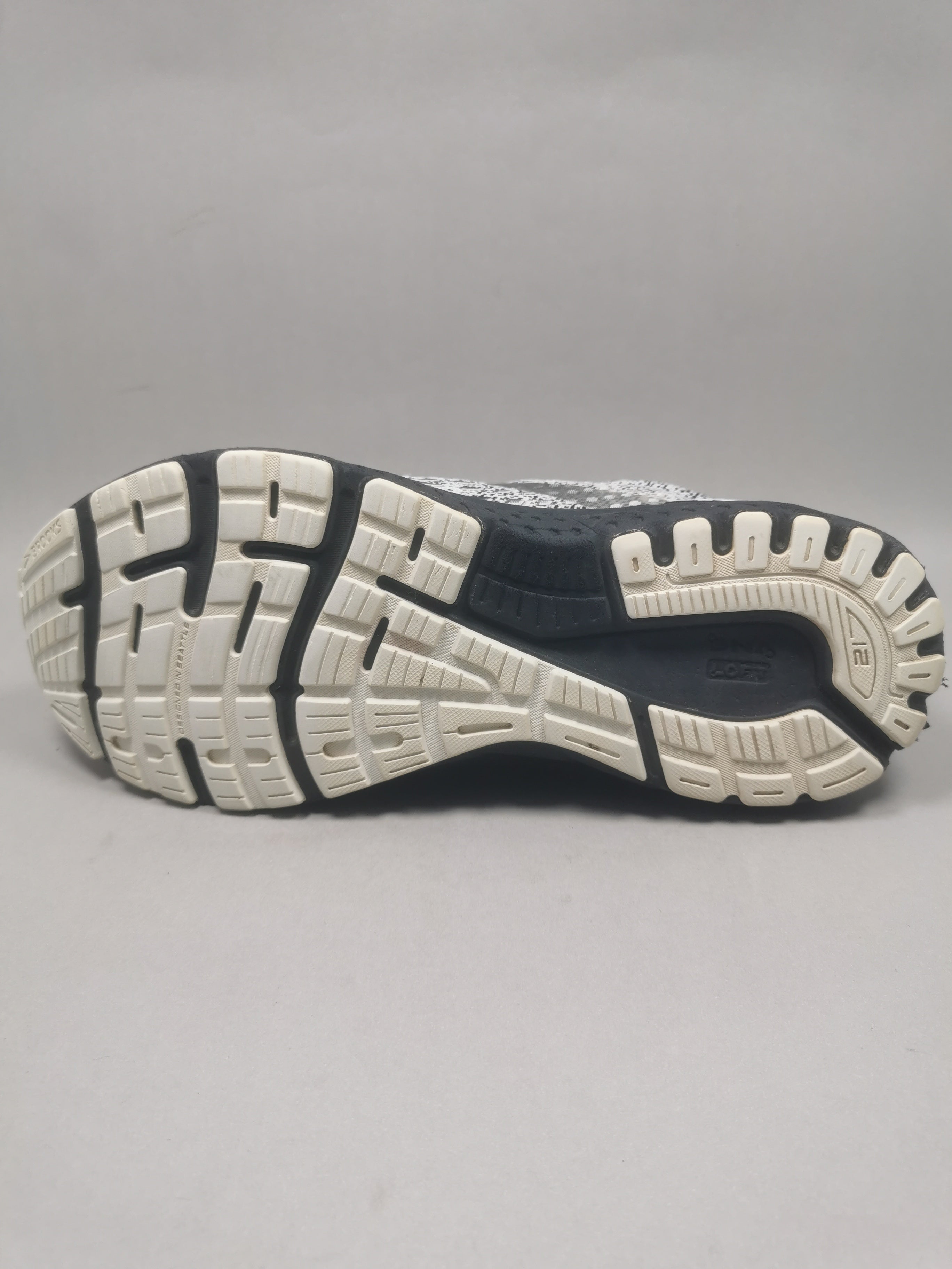 Brooks Adrenaline Gts 21 . Size : 46 | Cond : Excellent