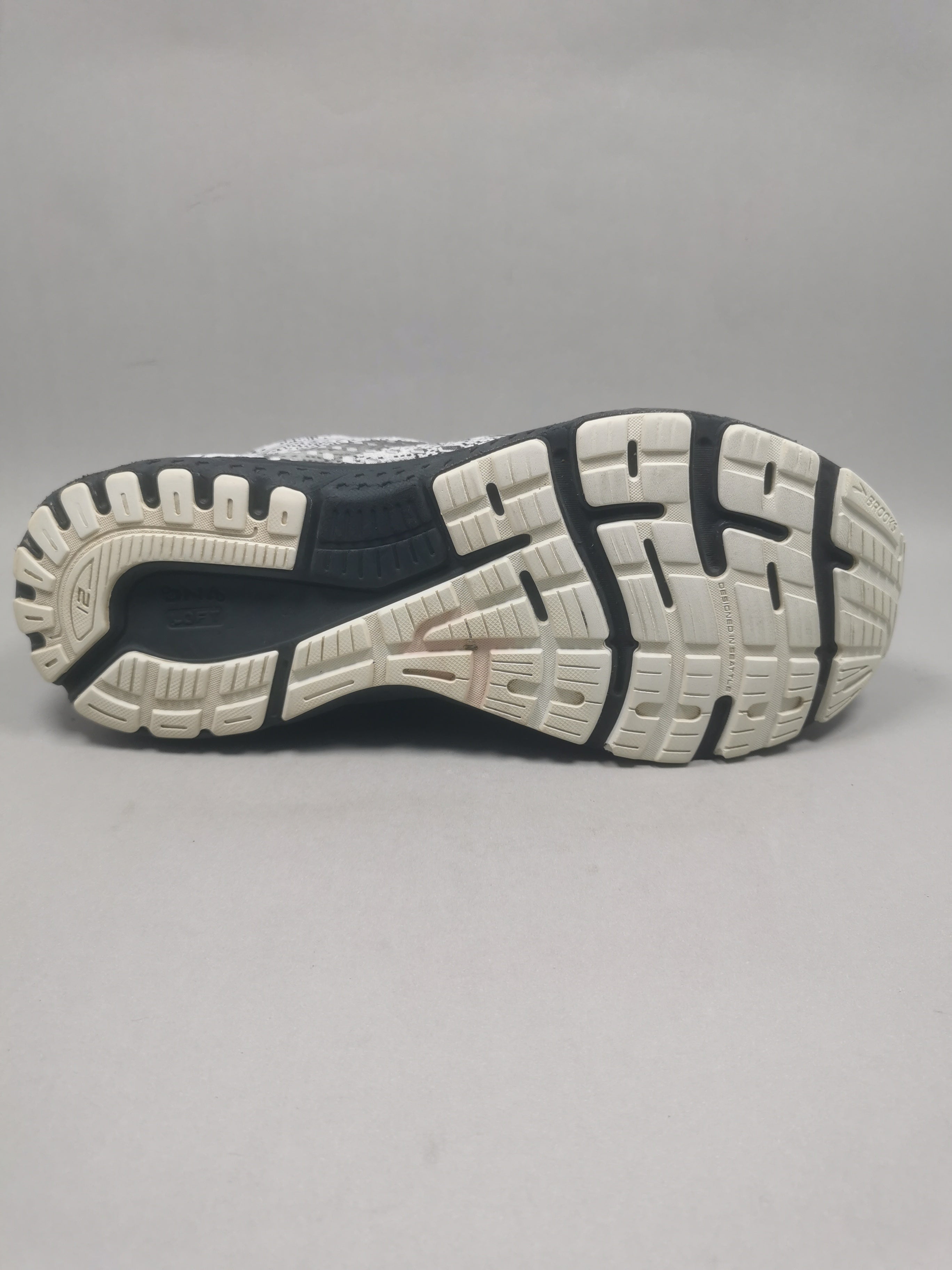 Brooks Adrenaline Gts 21 . Size : 46 | Cond : Excellent