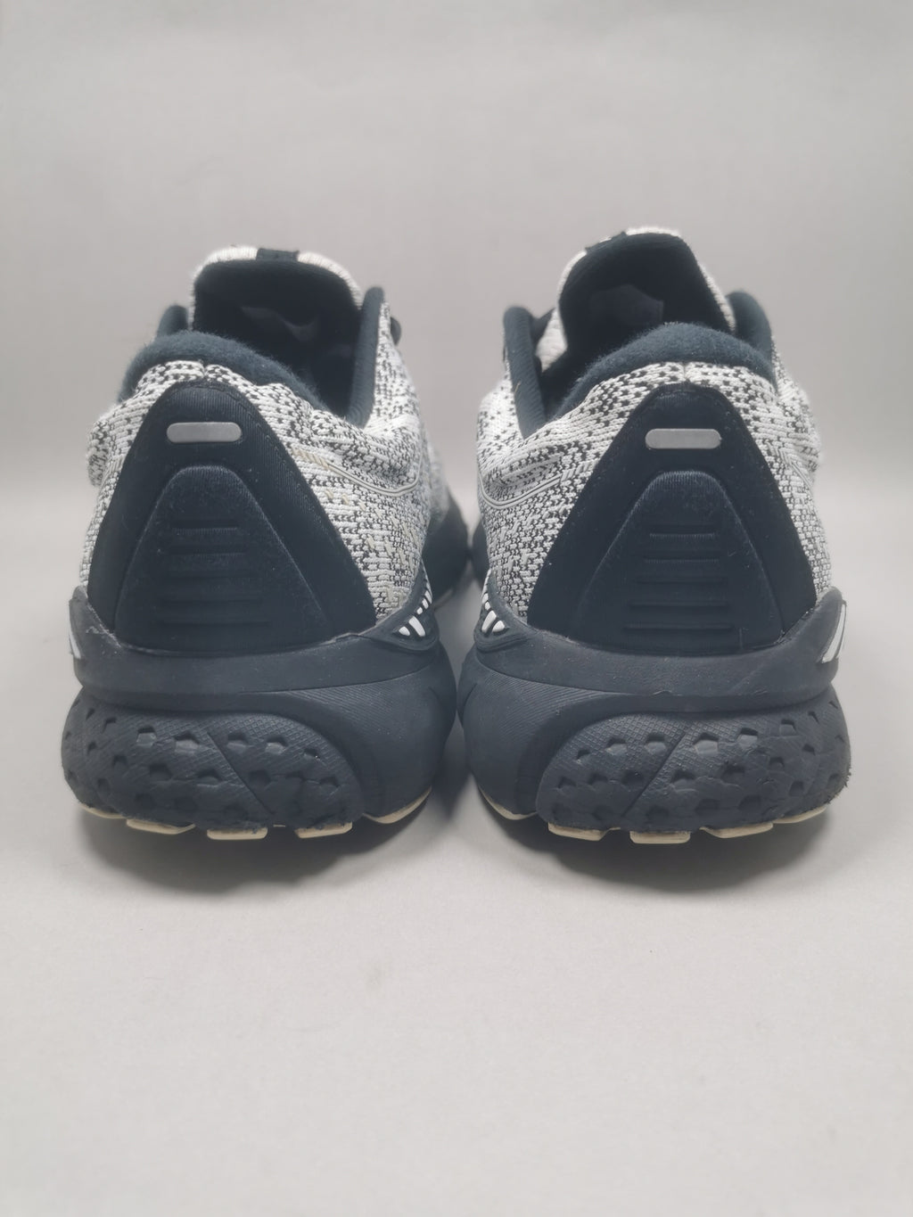 Brooks Adrenaline Gts 21 . Size : 46 | Cond : Excellent