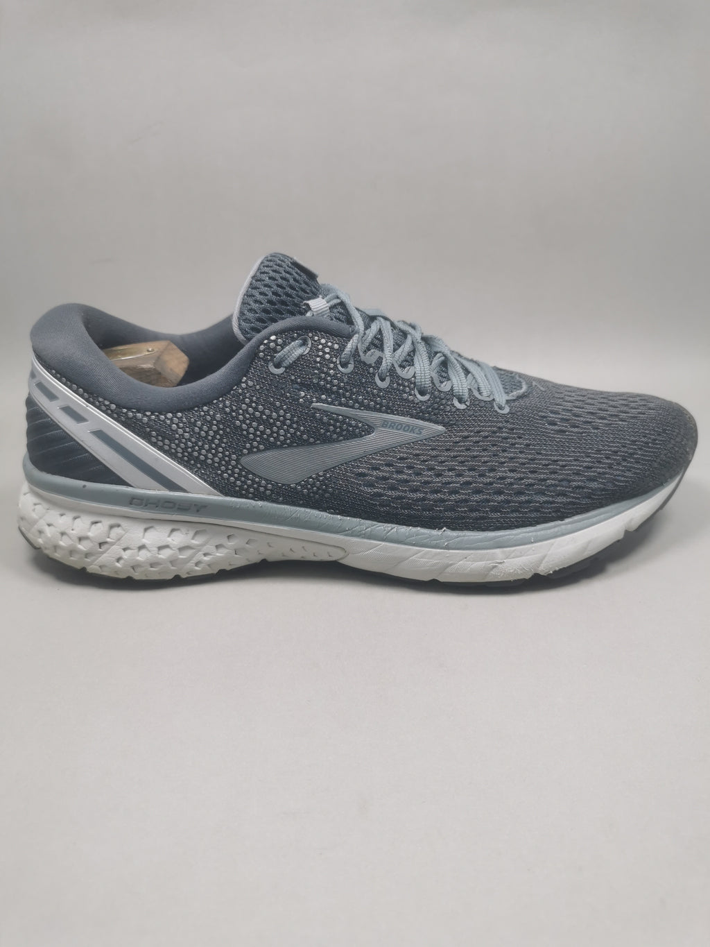 Brooks Ghost 11 . Size : EUR  45 | Excellent
