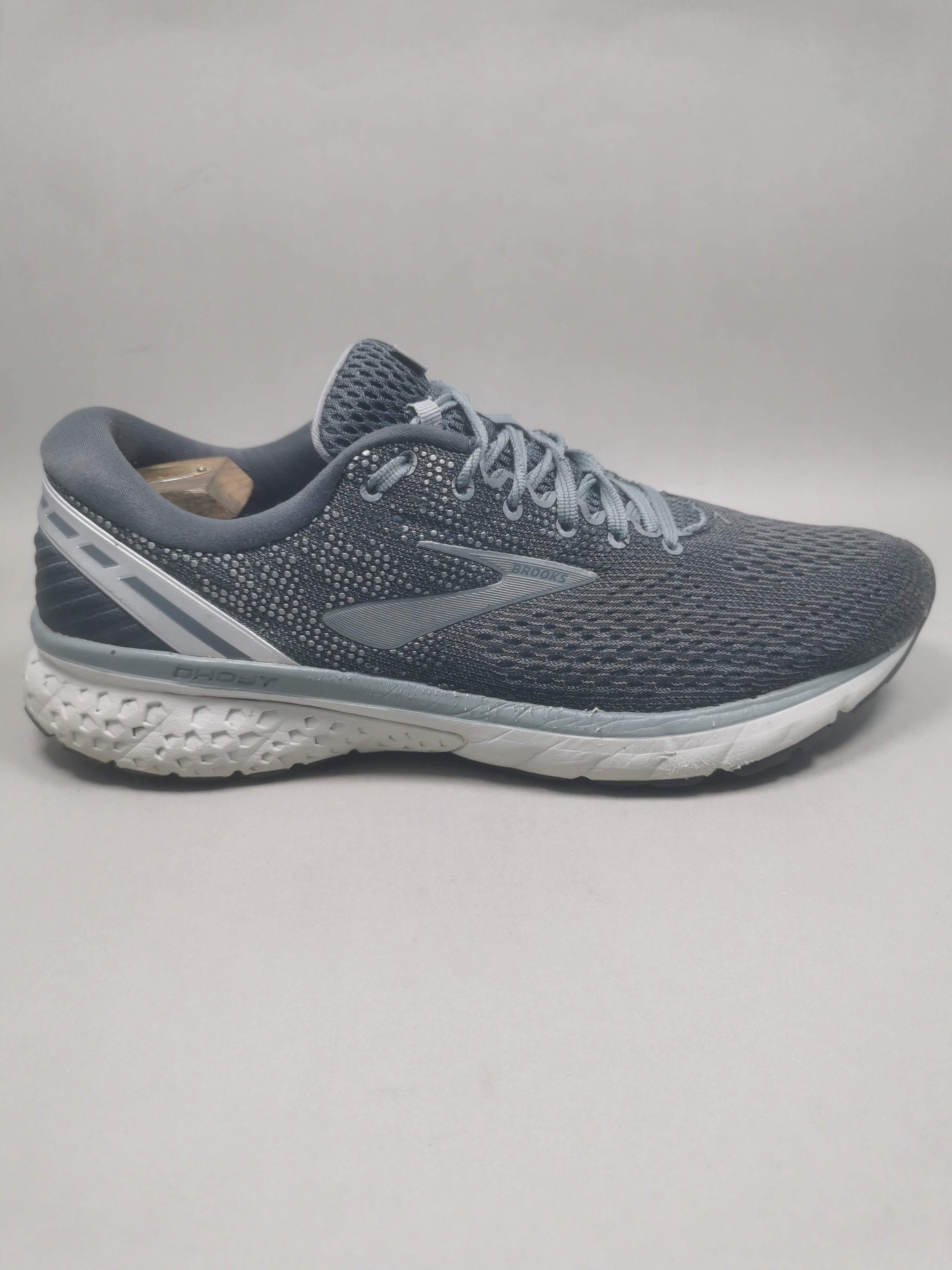 Brooks Ghost 11 . Size : EUR  45 | Excellent
