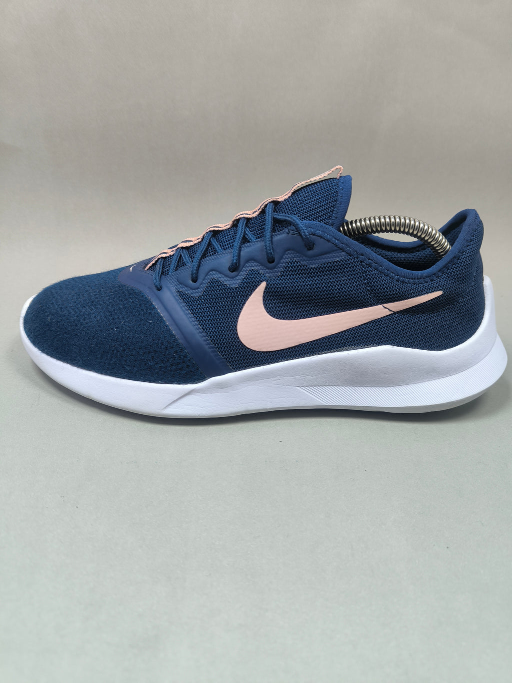 Nike Viale Tech Racer . Size : EUR  40 | Premium