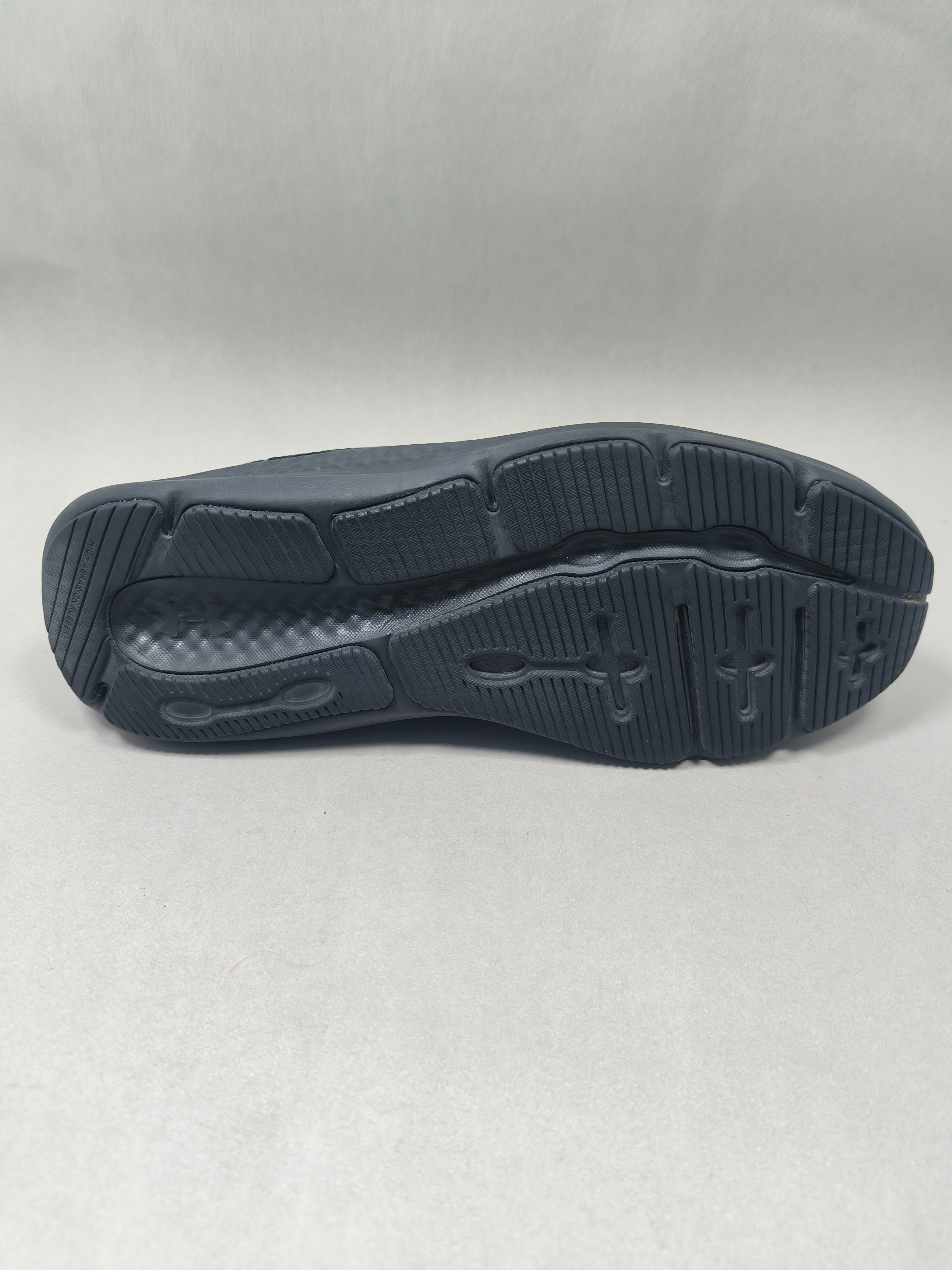 Under Armour Charged . Size : EUR  40 | Premium+