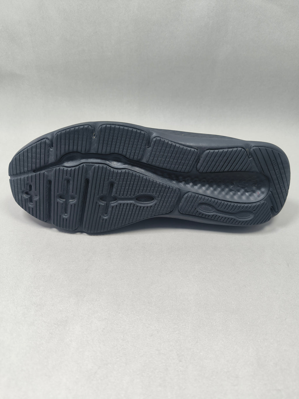 Under Armour Charged . Size : EUR  40 | Premium+