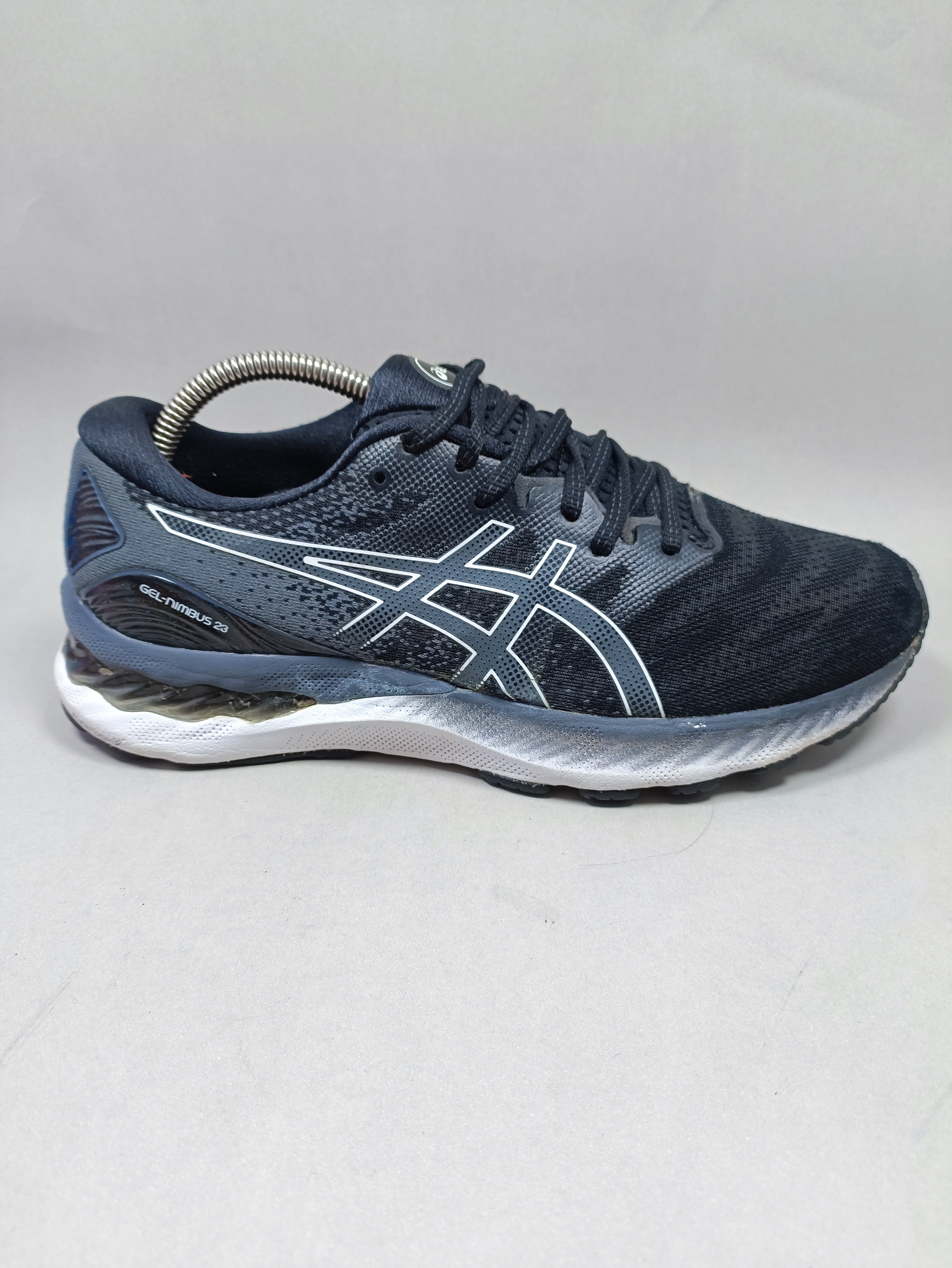 Asics Nimbus 23 . Size : EUR  41 | Excellent+