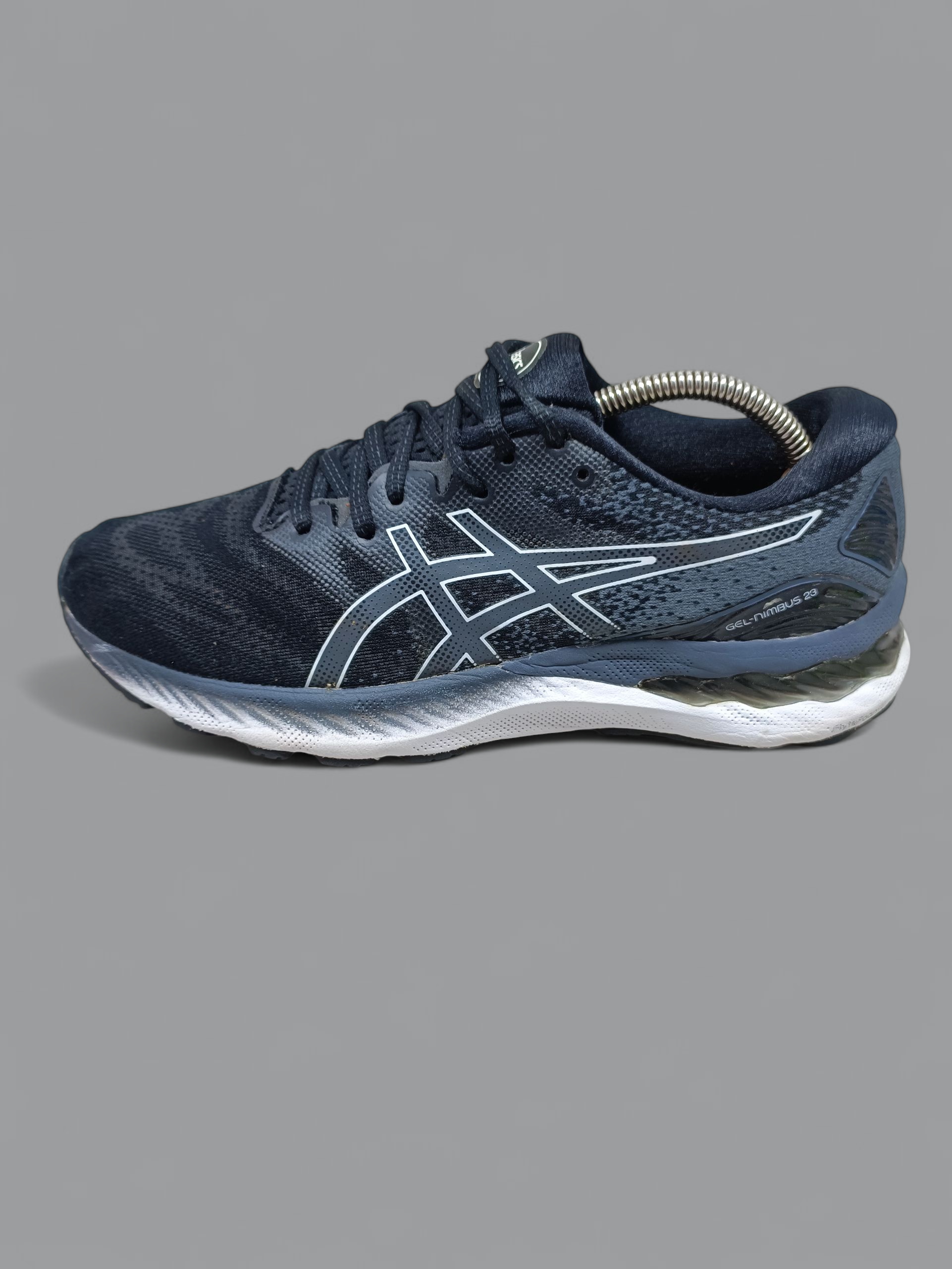 Asics Nimbus 23 . Size : EUR  41 | Excellent+
