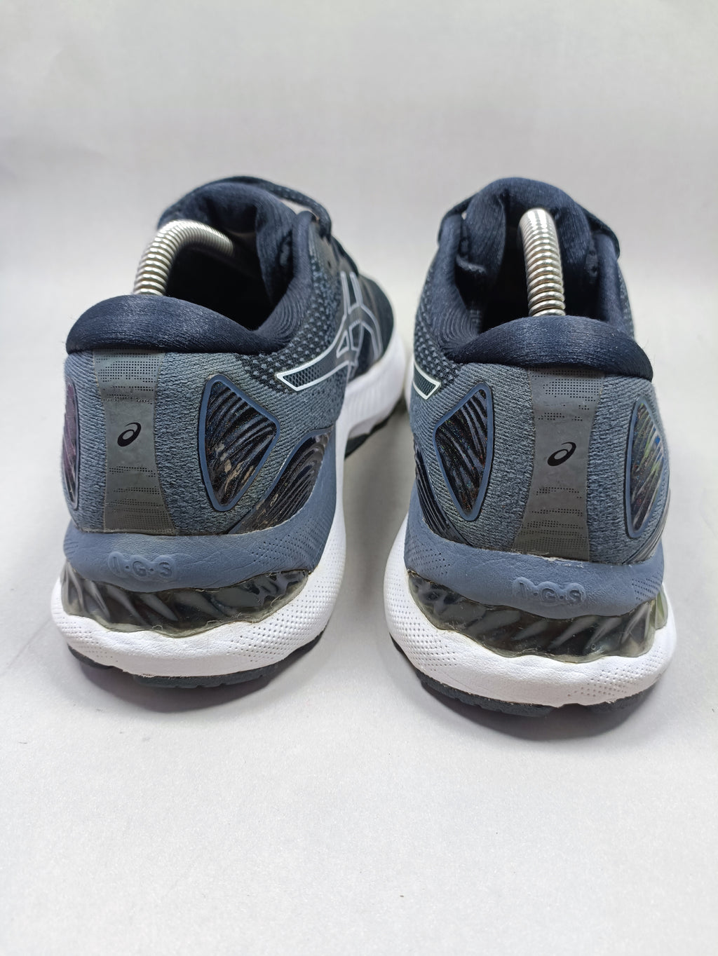 Asics Nimbus 23 . Size : EUR  41 | Excellent+