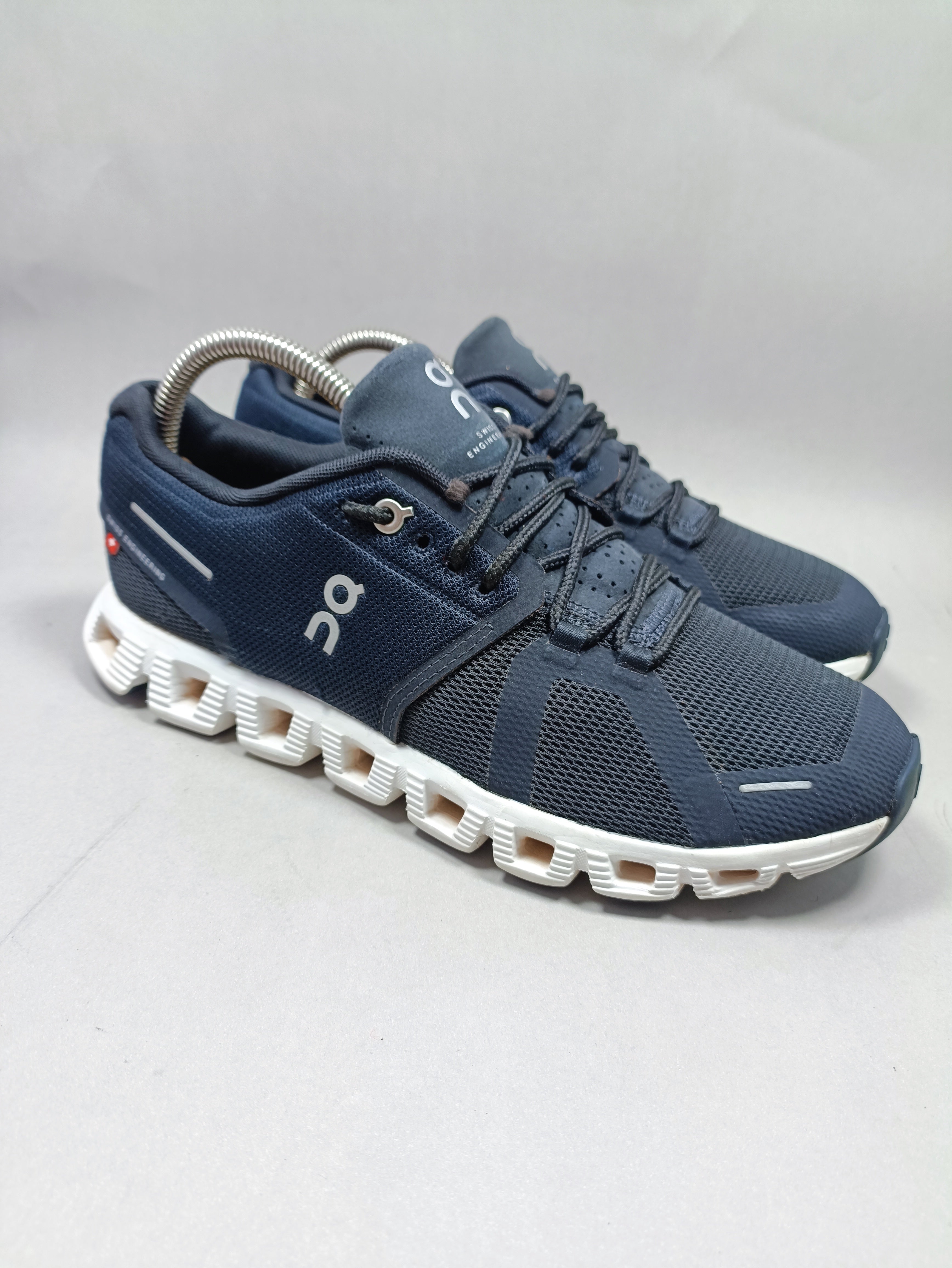 On Cloud . Size : EUR  40 | Premium