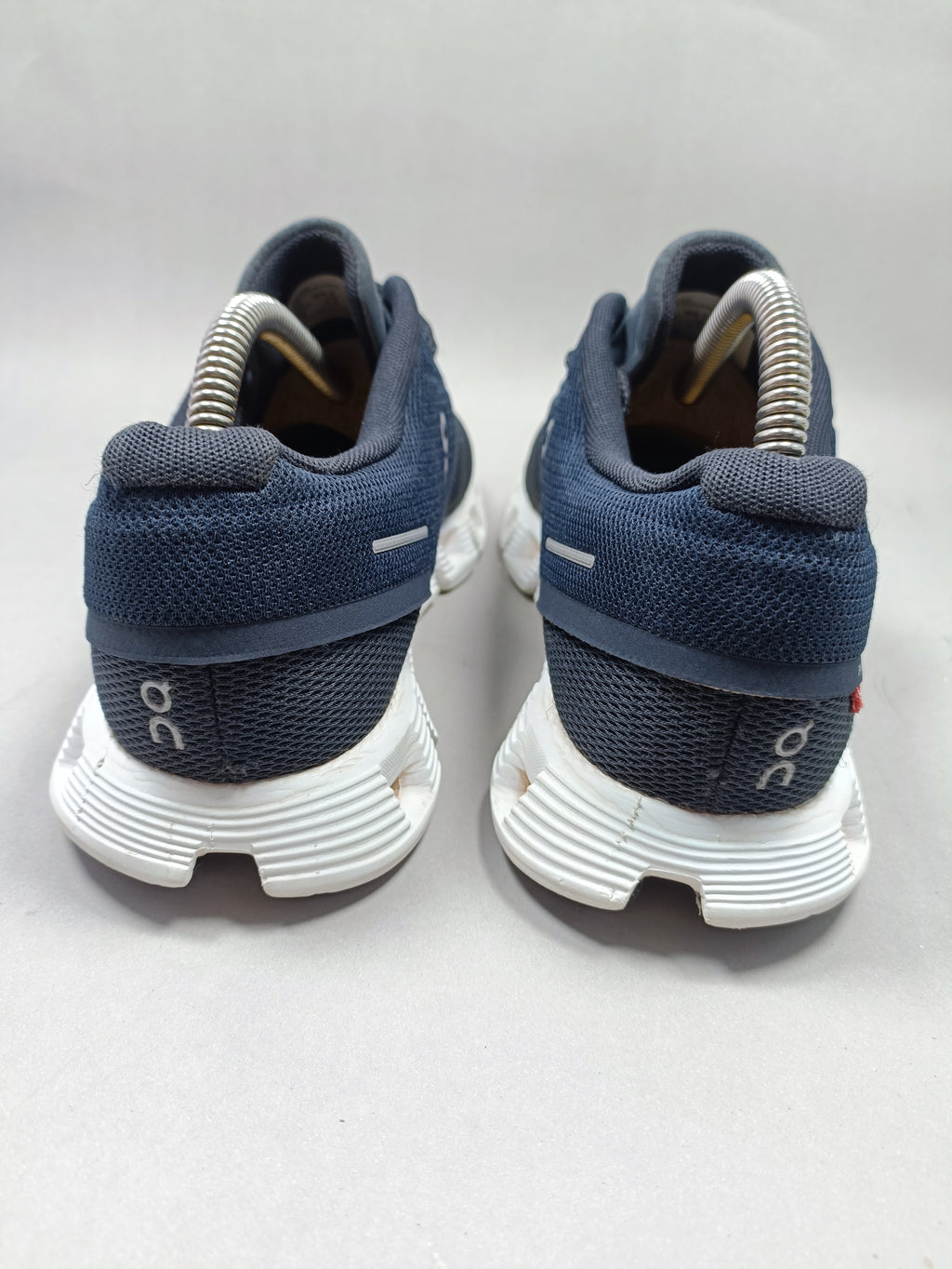 On Cloud . Size : EUR  40 | Premium