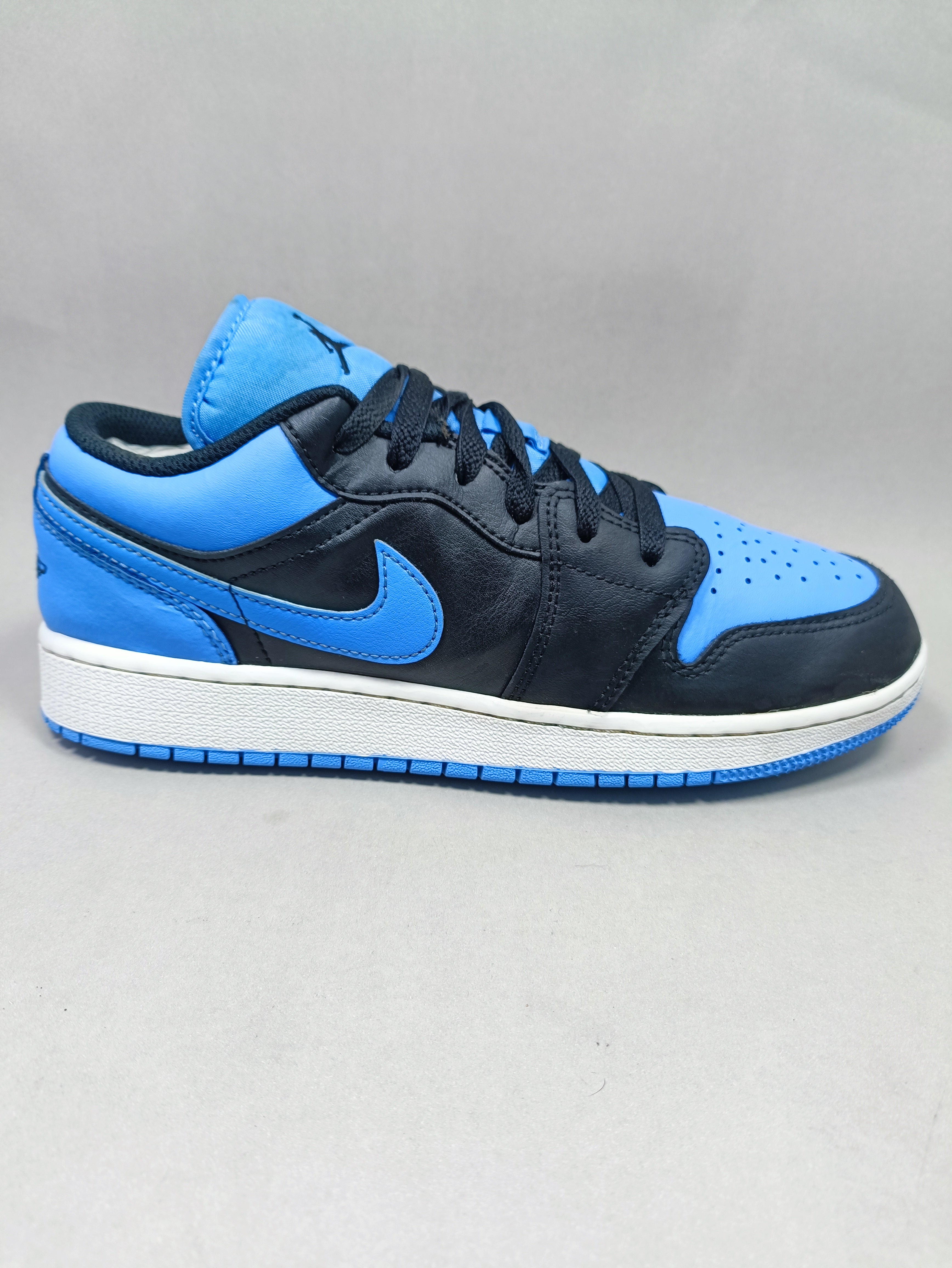 Nike Air Jordan . Size : EUR  40 | Premium