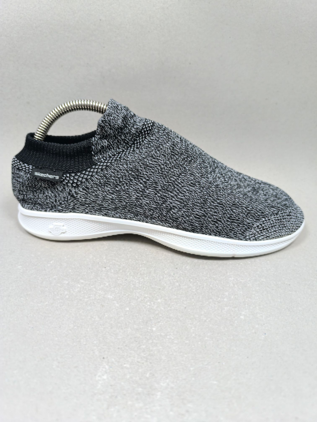 Skechers Go Step . Size : EUR  37 | Premium