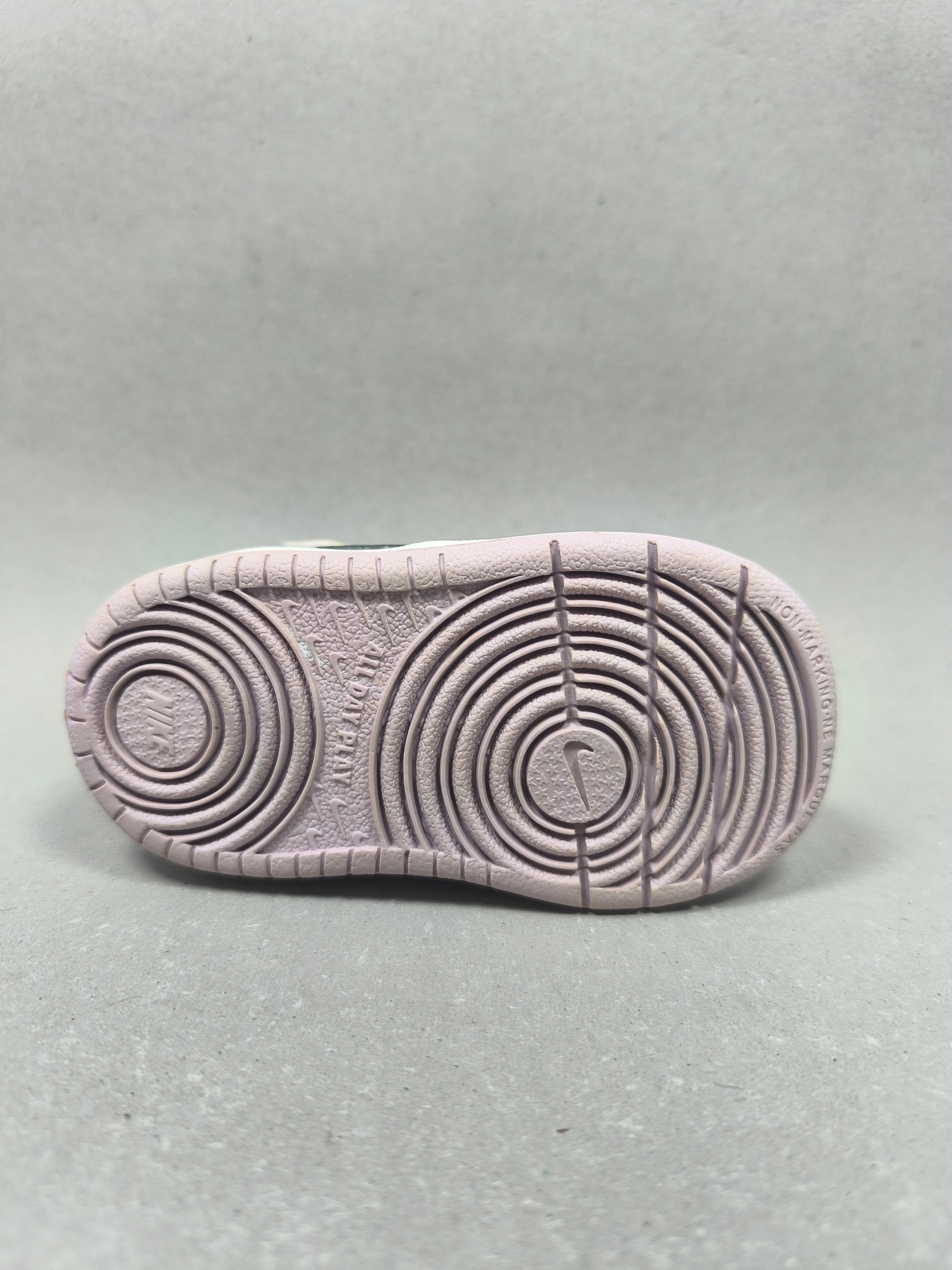 Nike Court Borough . Size : EUR  19 | Excellent+