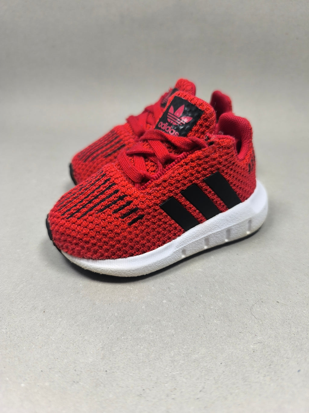 Adidas Swift Run . Size : EUR  19 | Premium