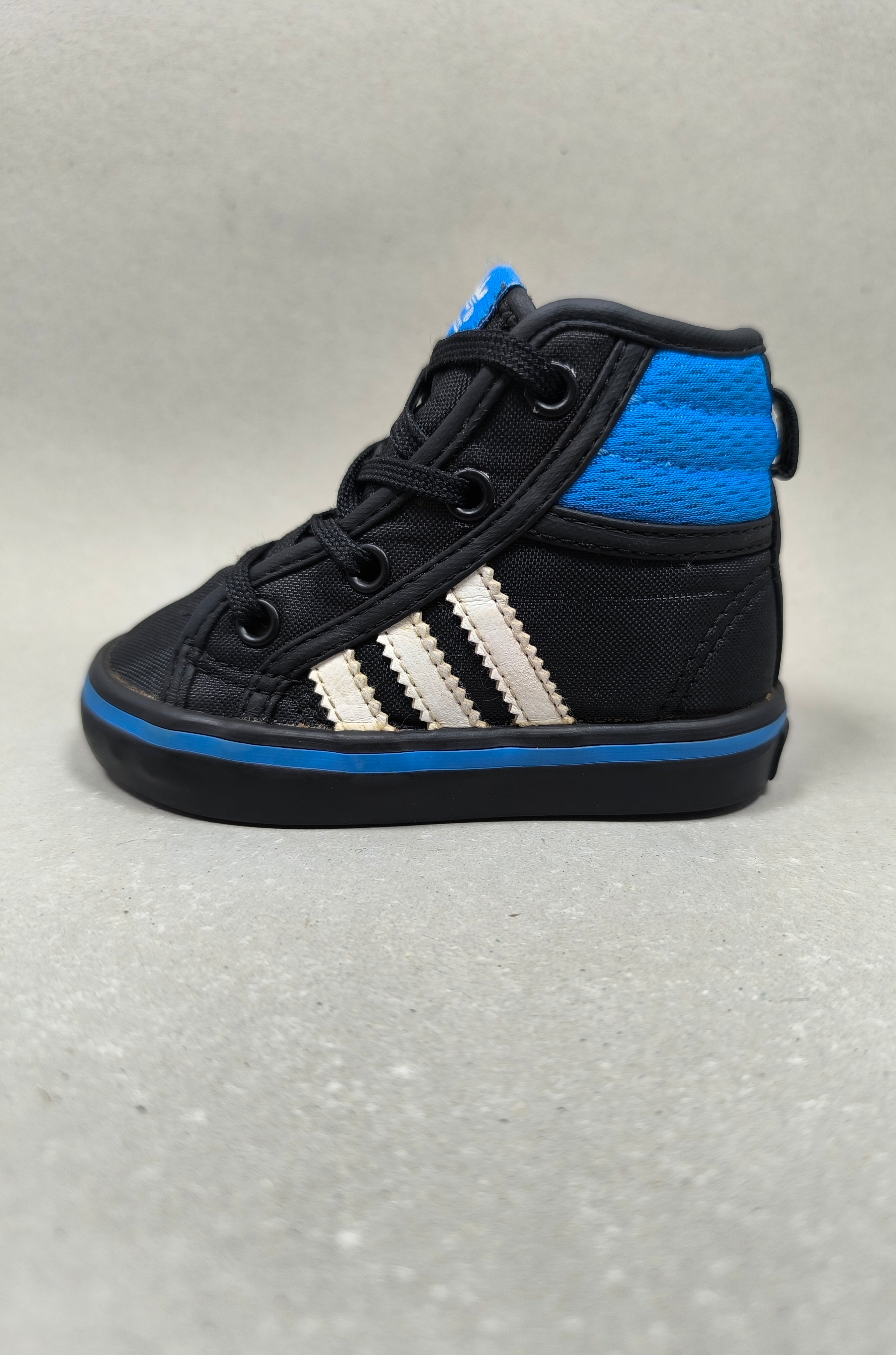 Adidas Nizza . Size : EUR  19 | Excellent+