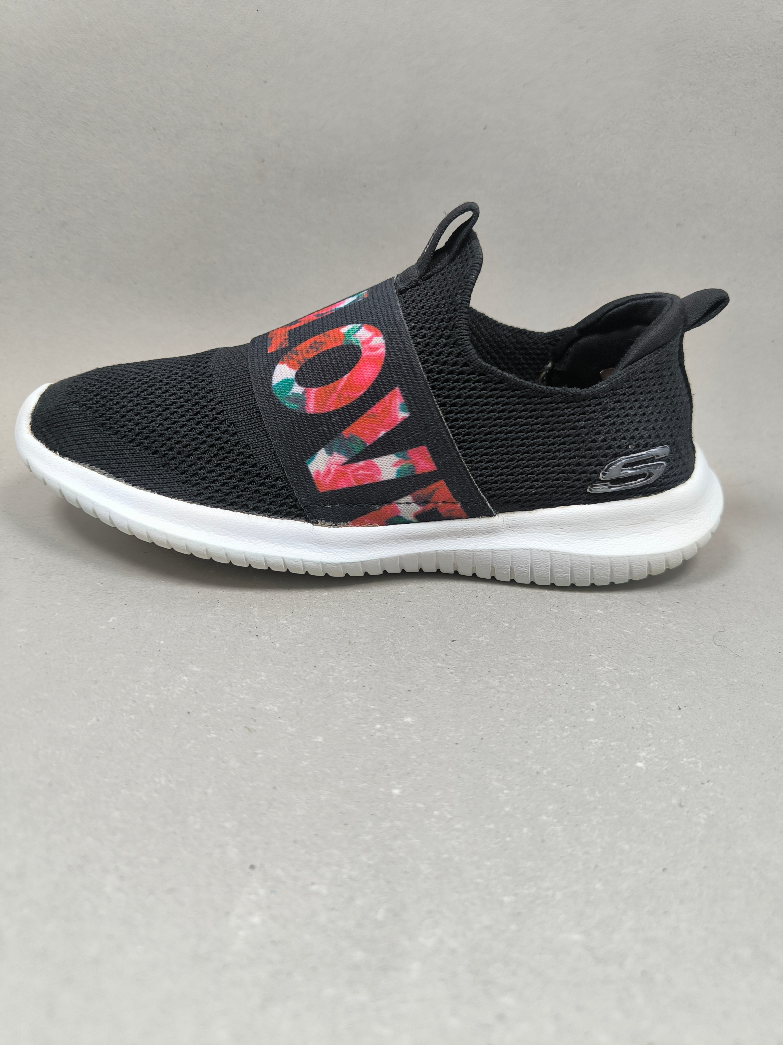 Skechers Ultra Flex . Size : EUR  32 | Excellent+