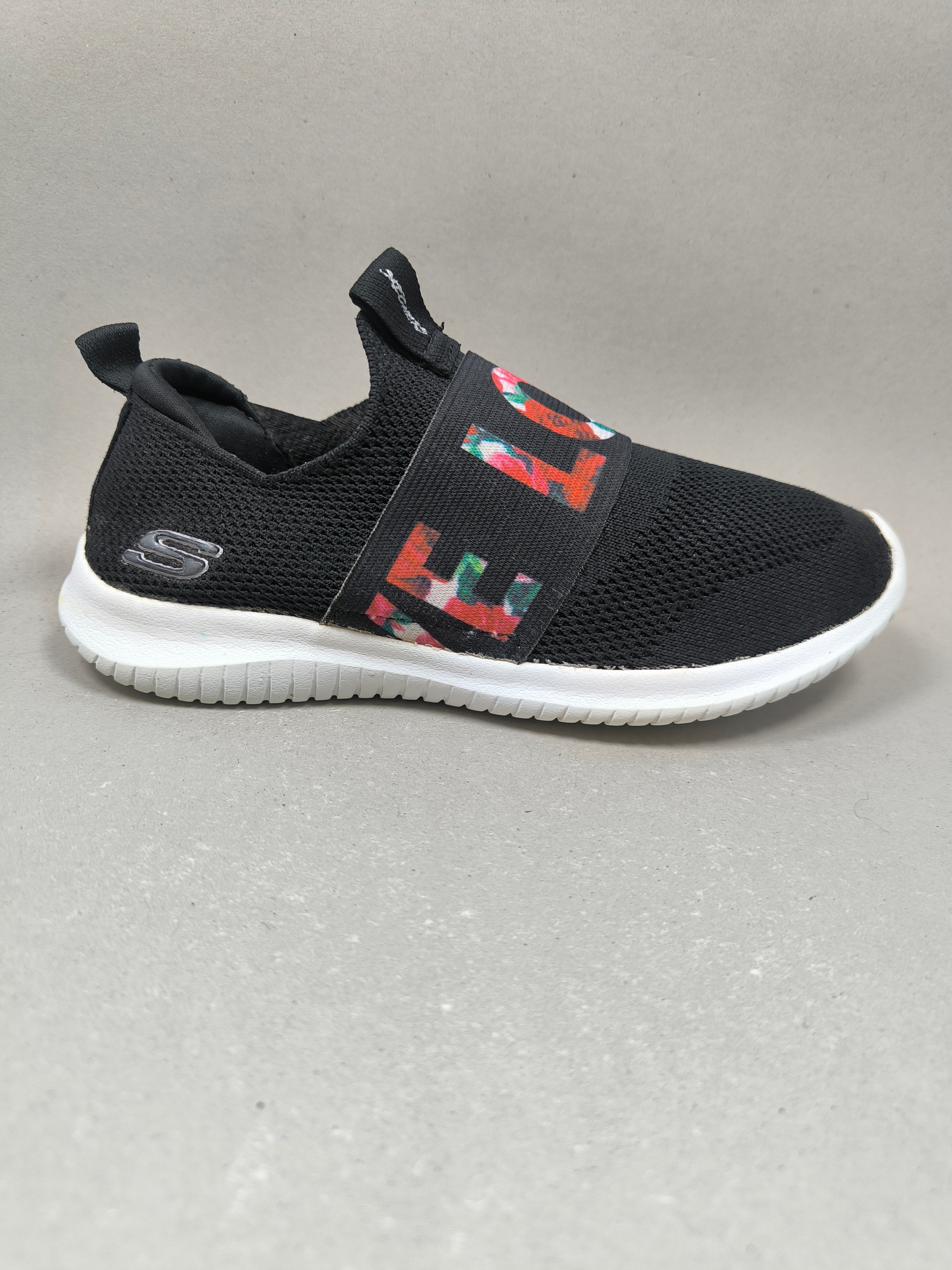 Skechers Ultra Flex . Size : EUR  32 | Excellent+