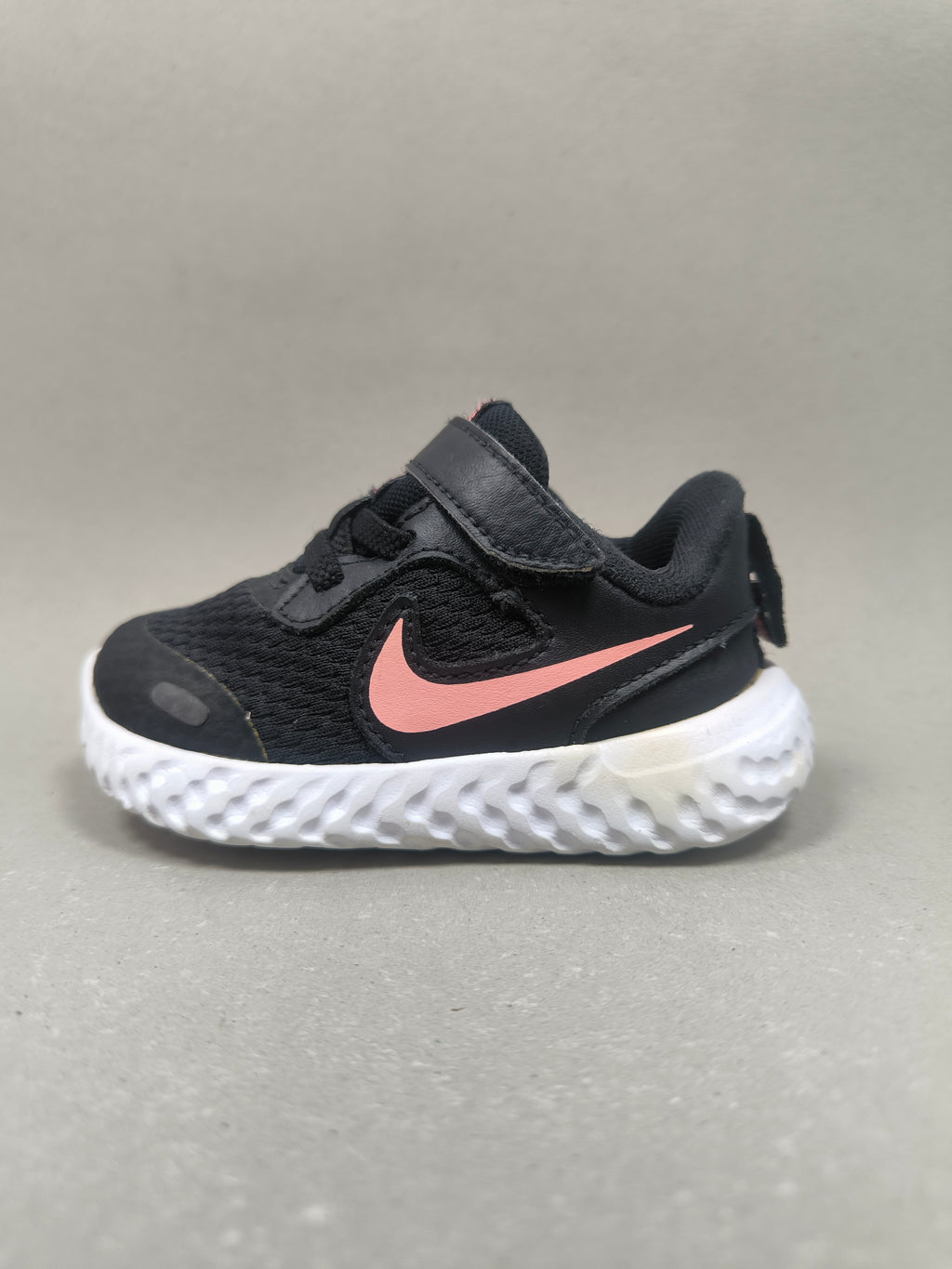 Nike Revolution. Size: EUR  19 |Excellent+