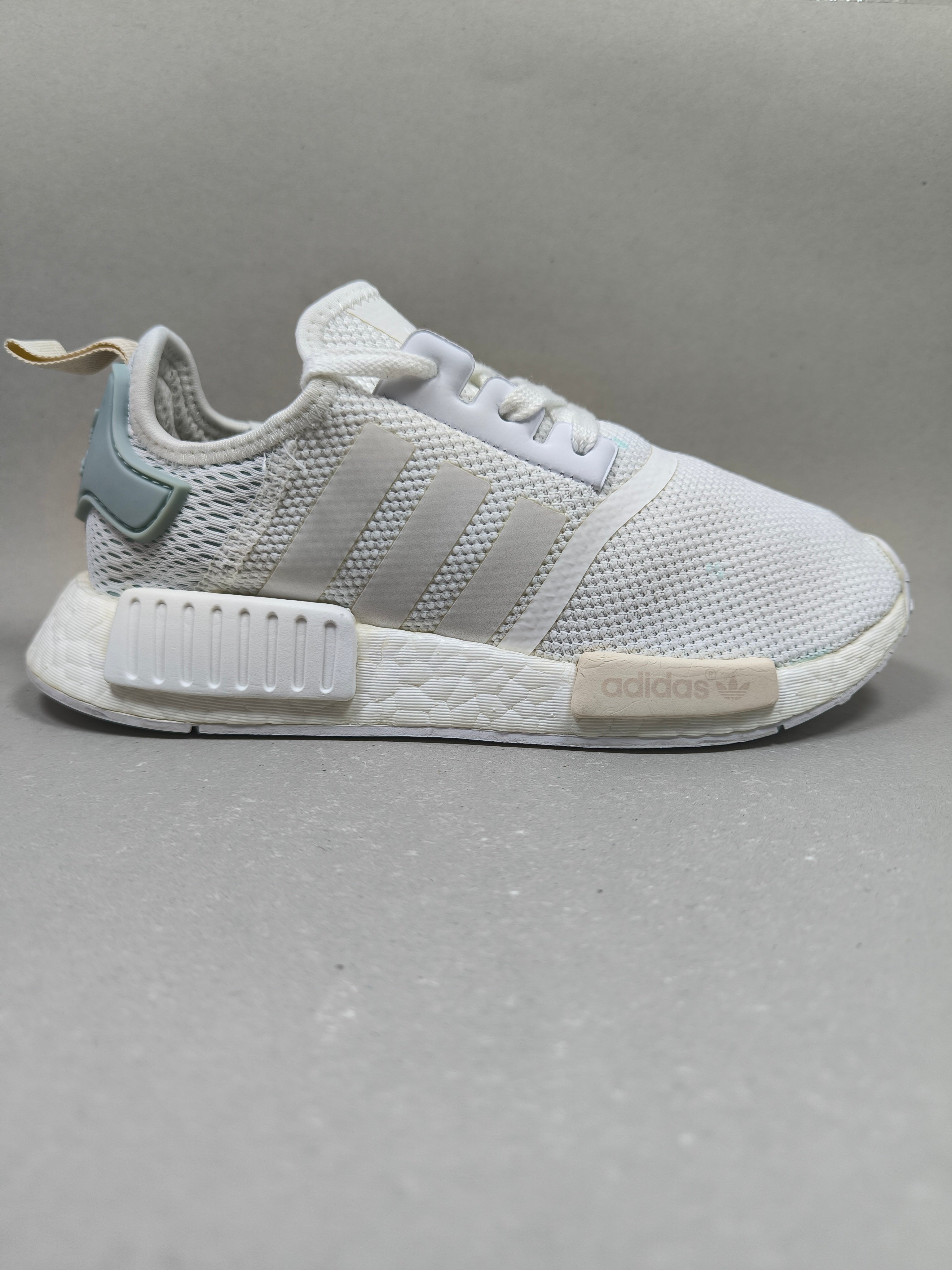 Adidas NMD R1 . Size : EUR  36 | Premium