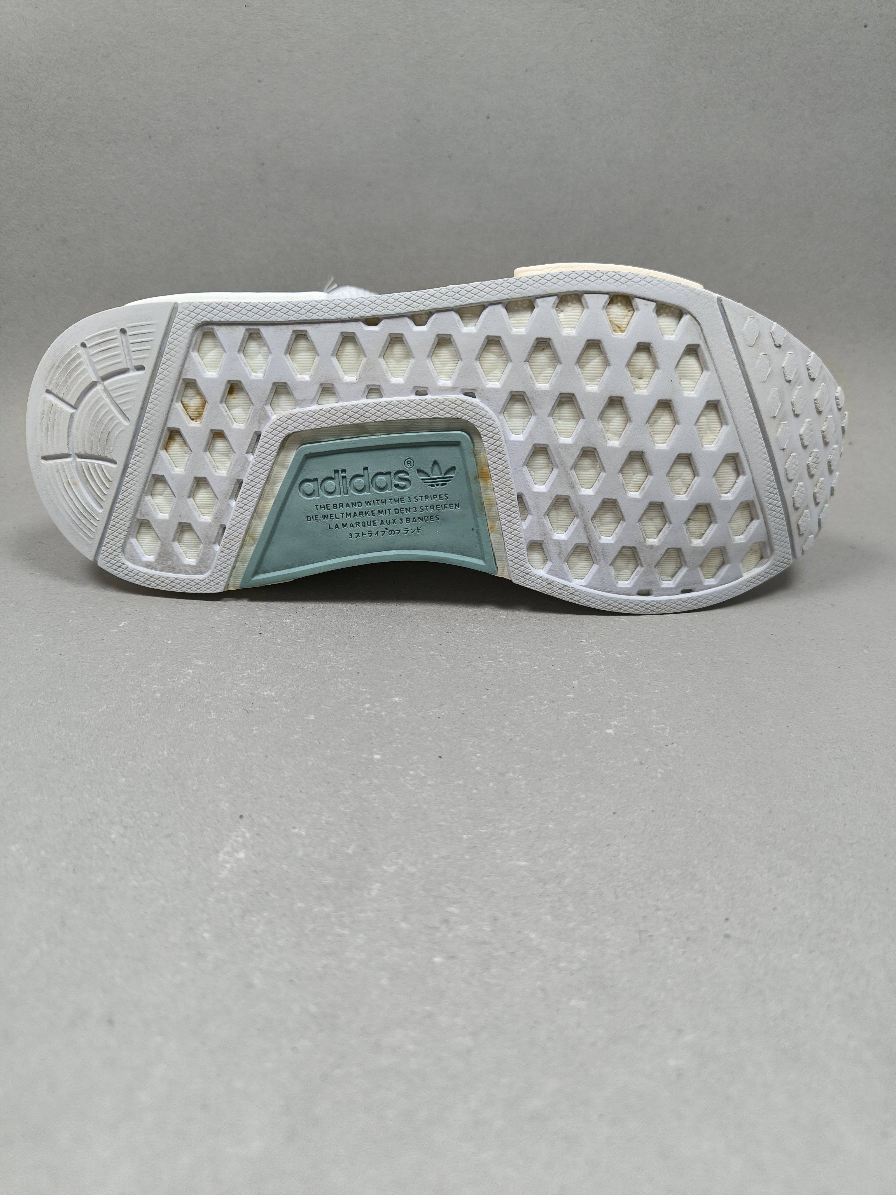 Adidas NMD R1 . Size : EUR  36 | Premium