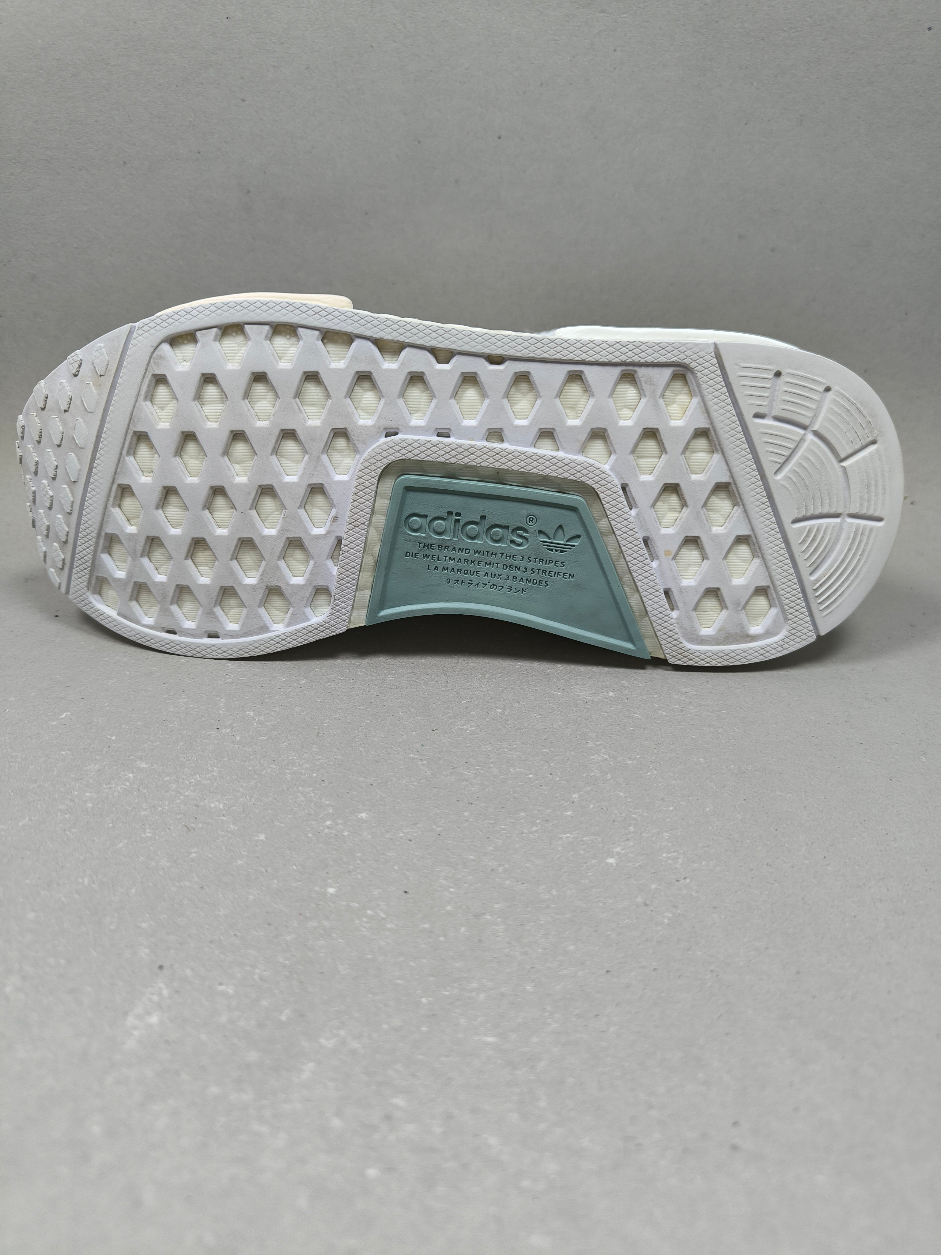 Adidas NMD R1 . Size : EUR  36 | Premium