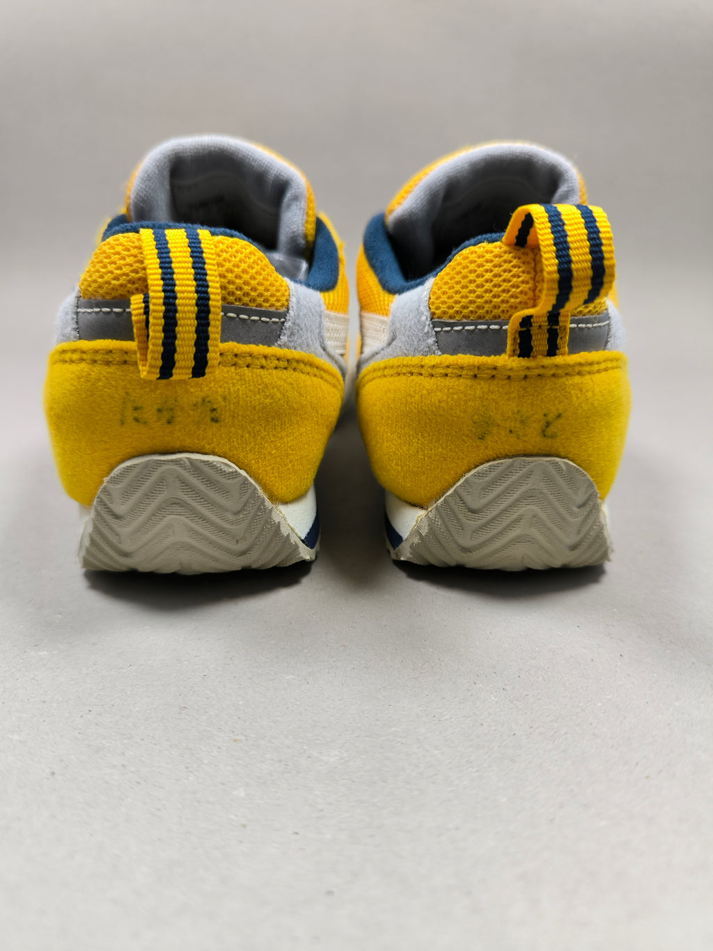 Asics Idaho . Size : EUR  29 | Premium