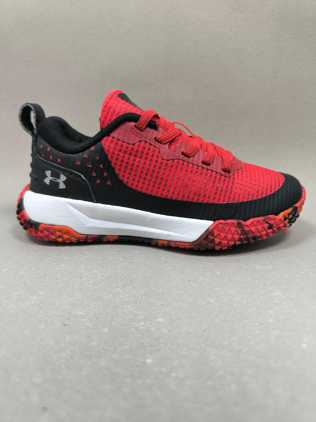 Under Armour Main Shock SP . Size : EUR  28 | Premium