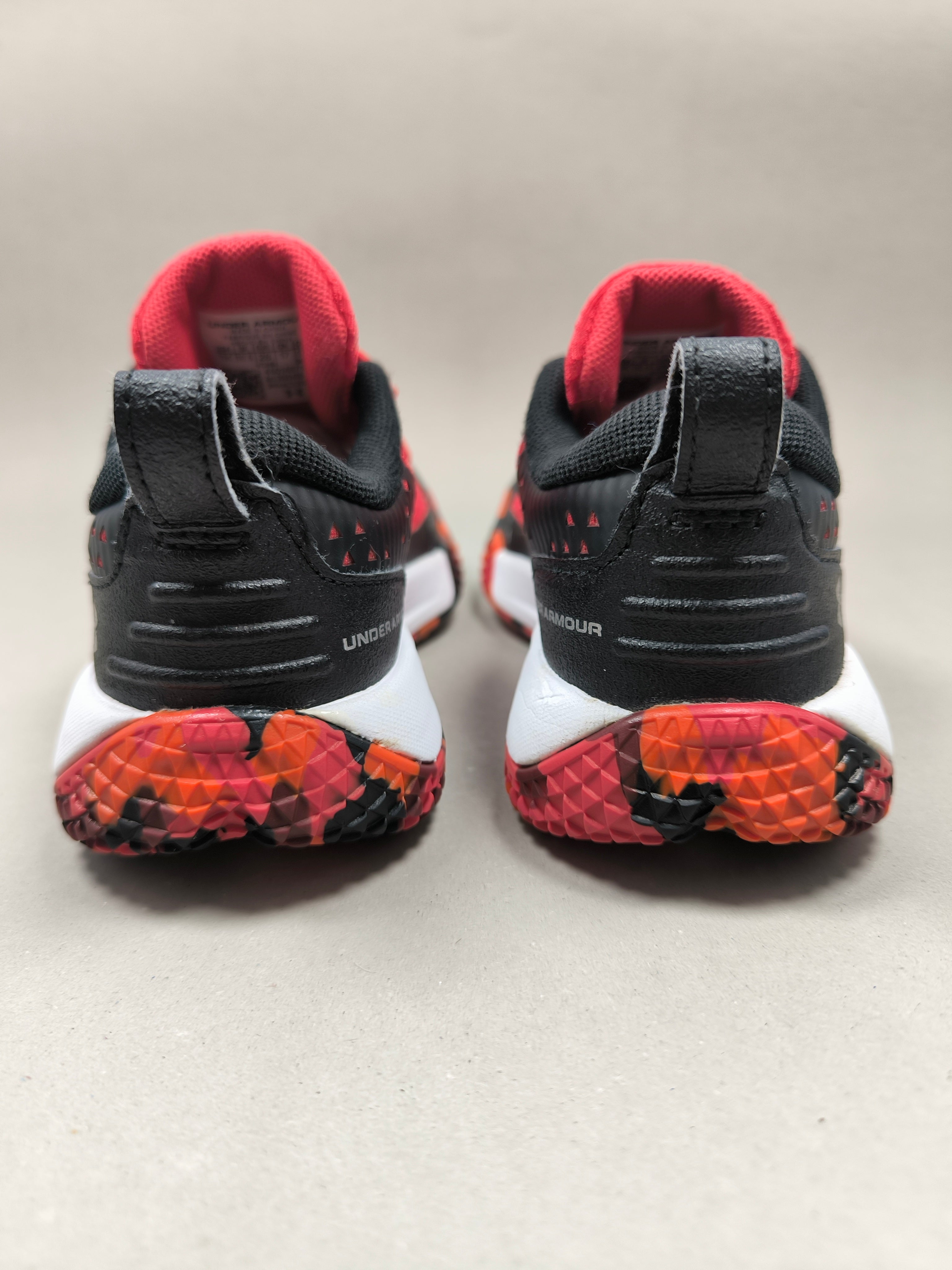 Under Armour Main Shock SP . Size : EUR  28 | Premium