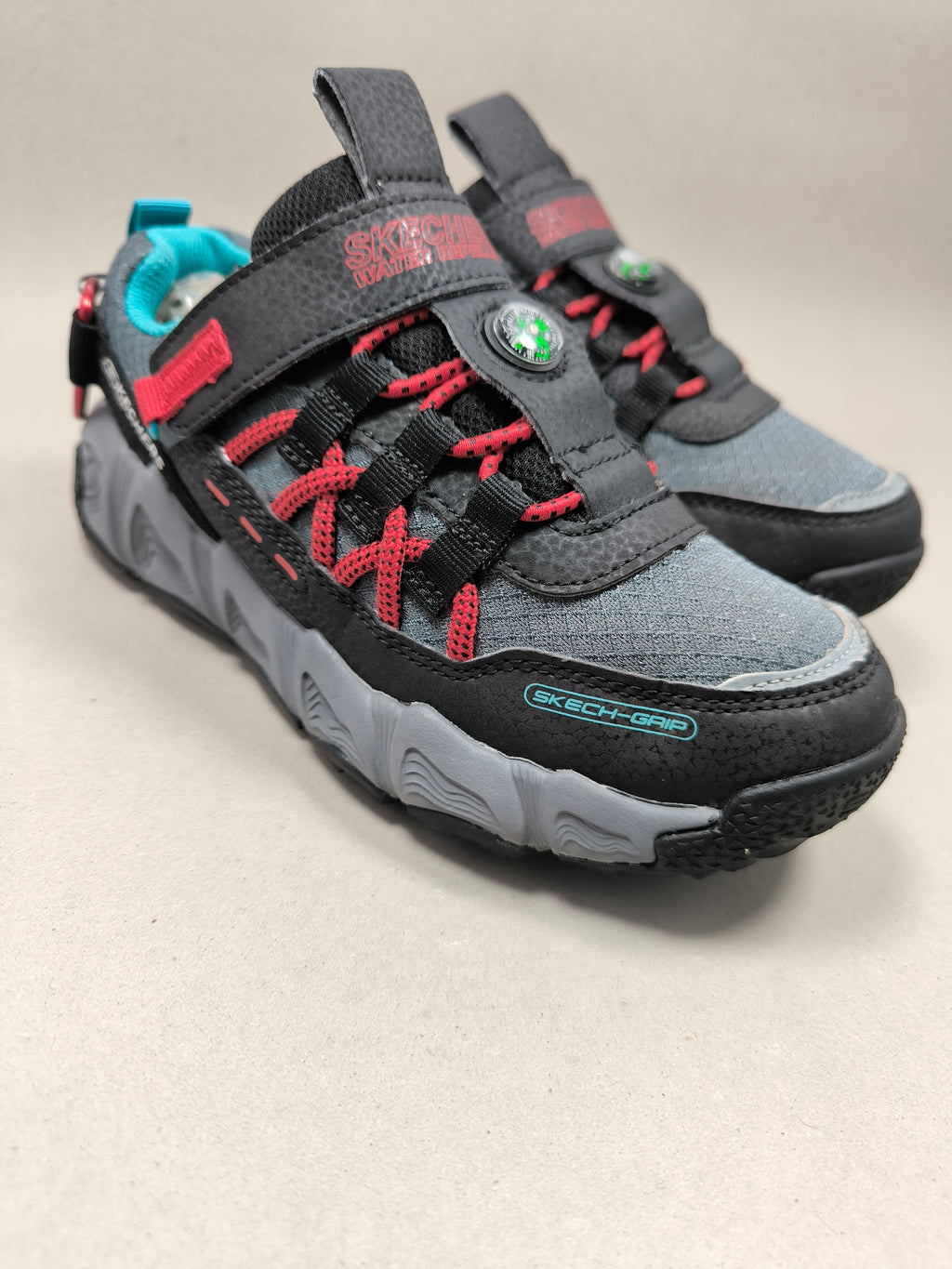Skechers VelociTrek . Size : EUR  34 | Premium