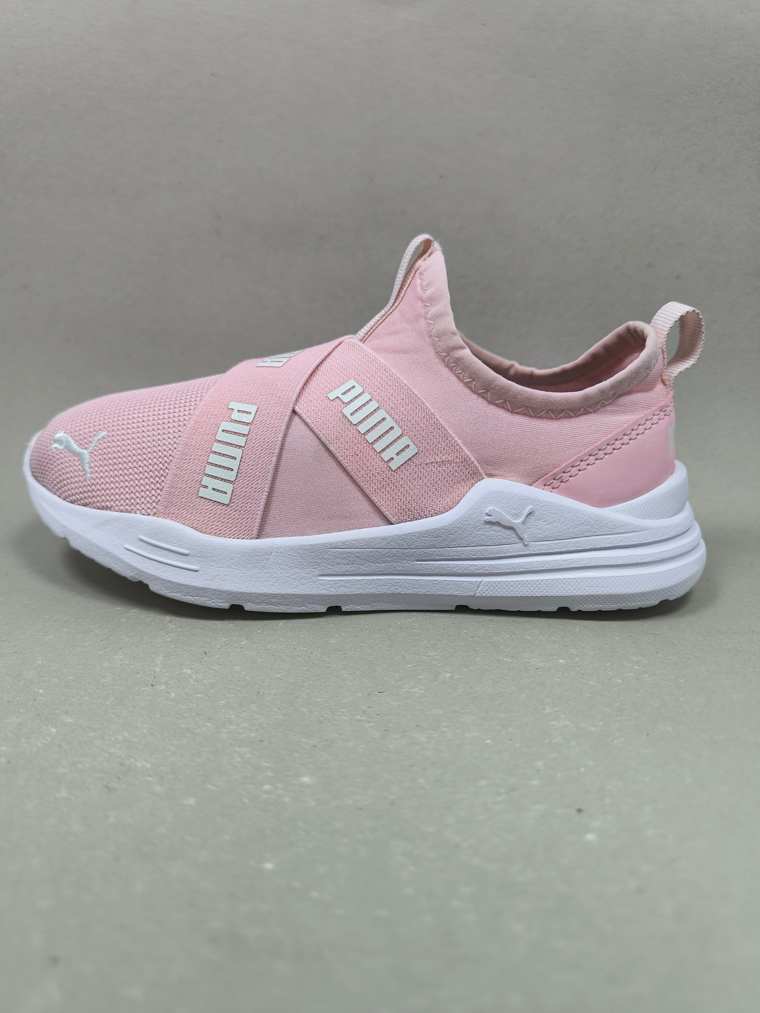 Puma Wired Run . Size : EUR  32 | Premium