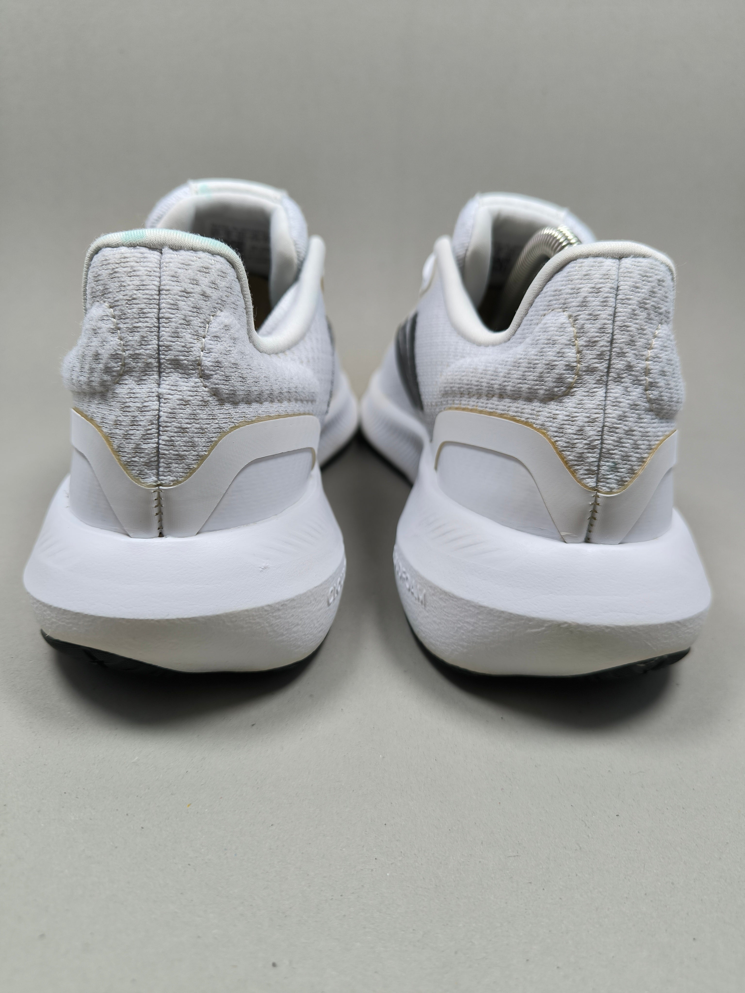 Adidas Run Falcon 3 Cloud Foam . Size : EUR  40 | Premium